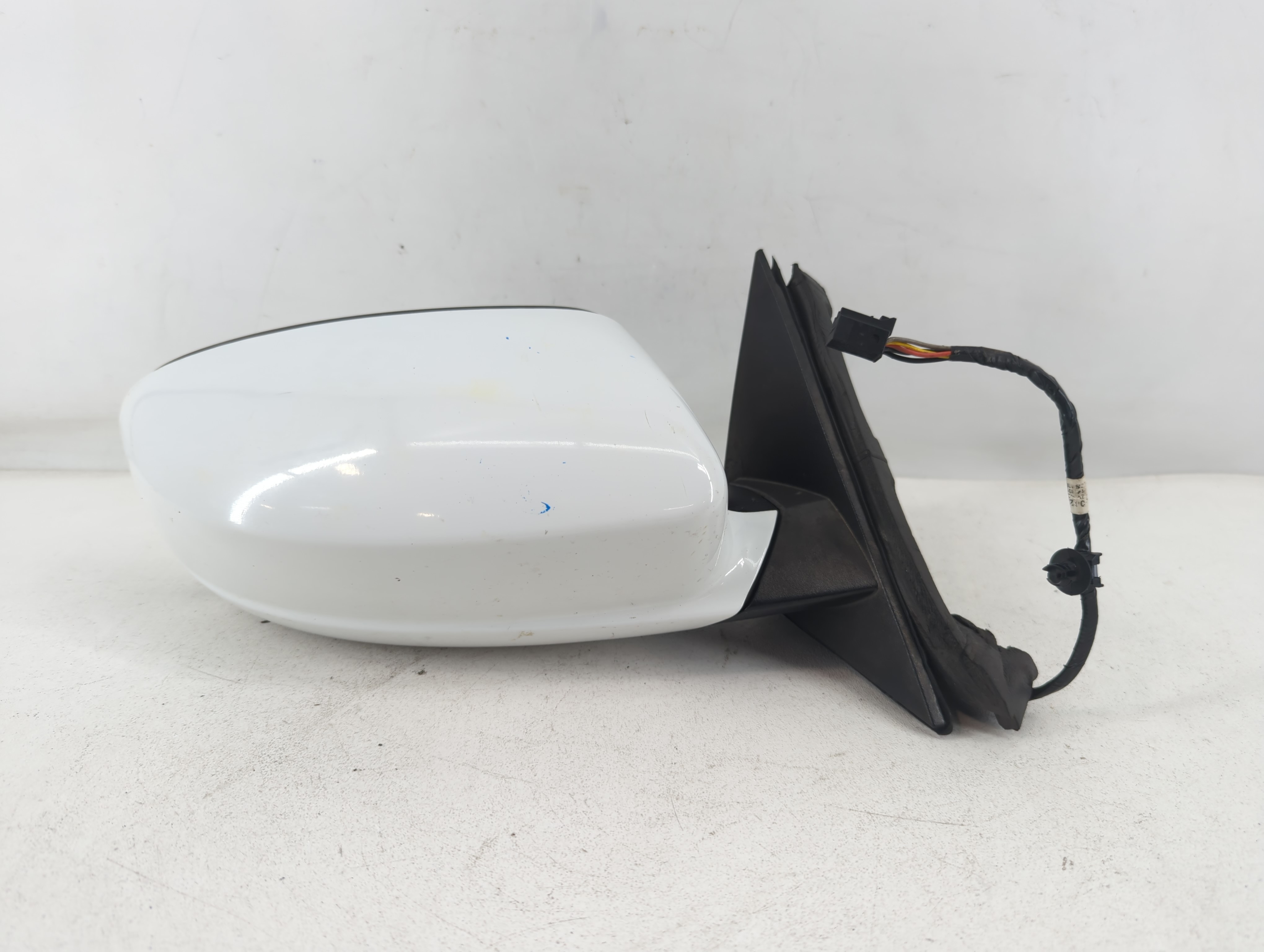 2011-2014 Dodge Charger Passenger Right Side View Power Door Mirror White 804896 - Oemusedautoparts1.com