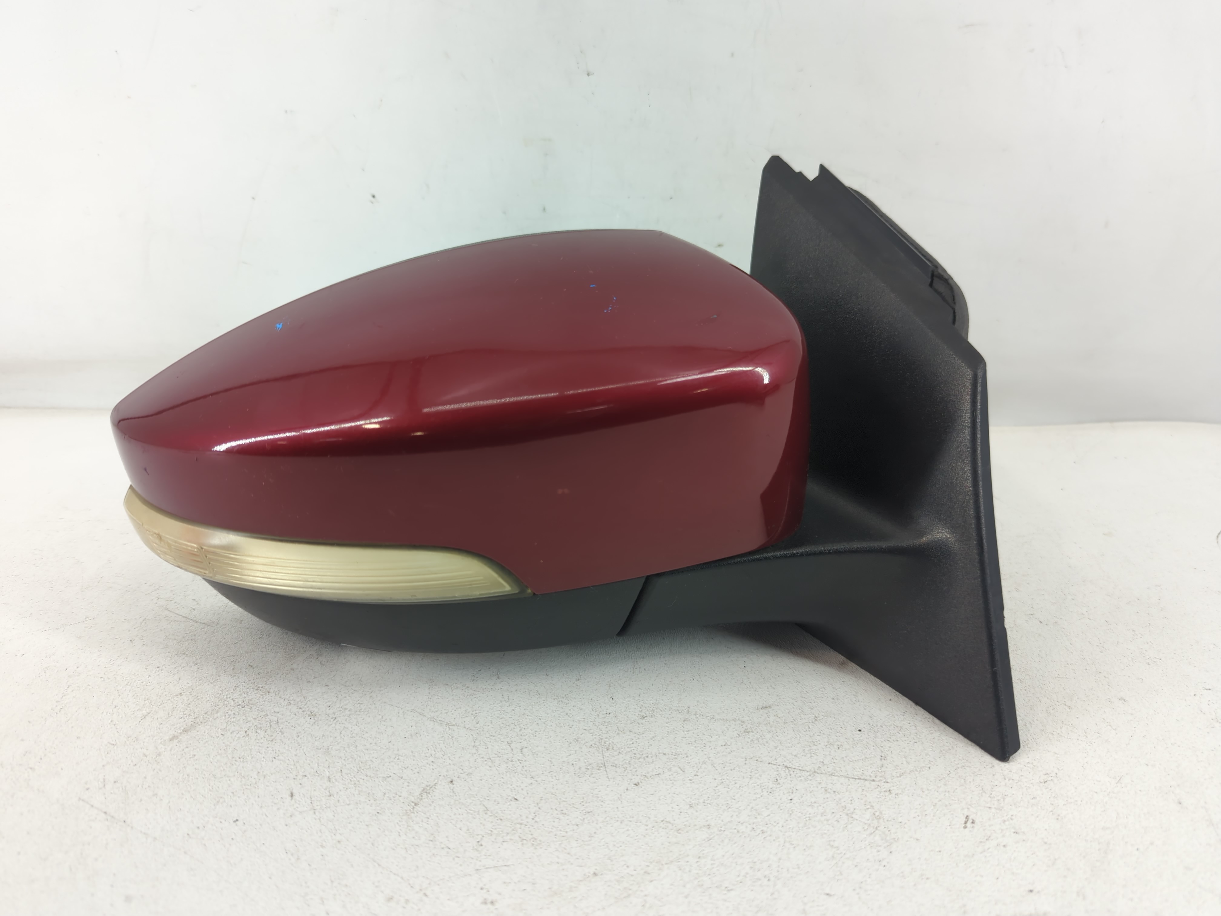 2012-2014 Ford Focus Passenger Right Side View Power Door Mirror Ruby Red 804905 - Oemusedautoparts1.com