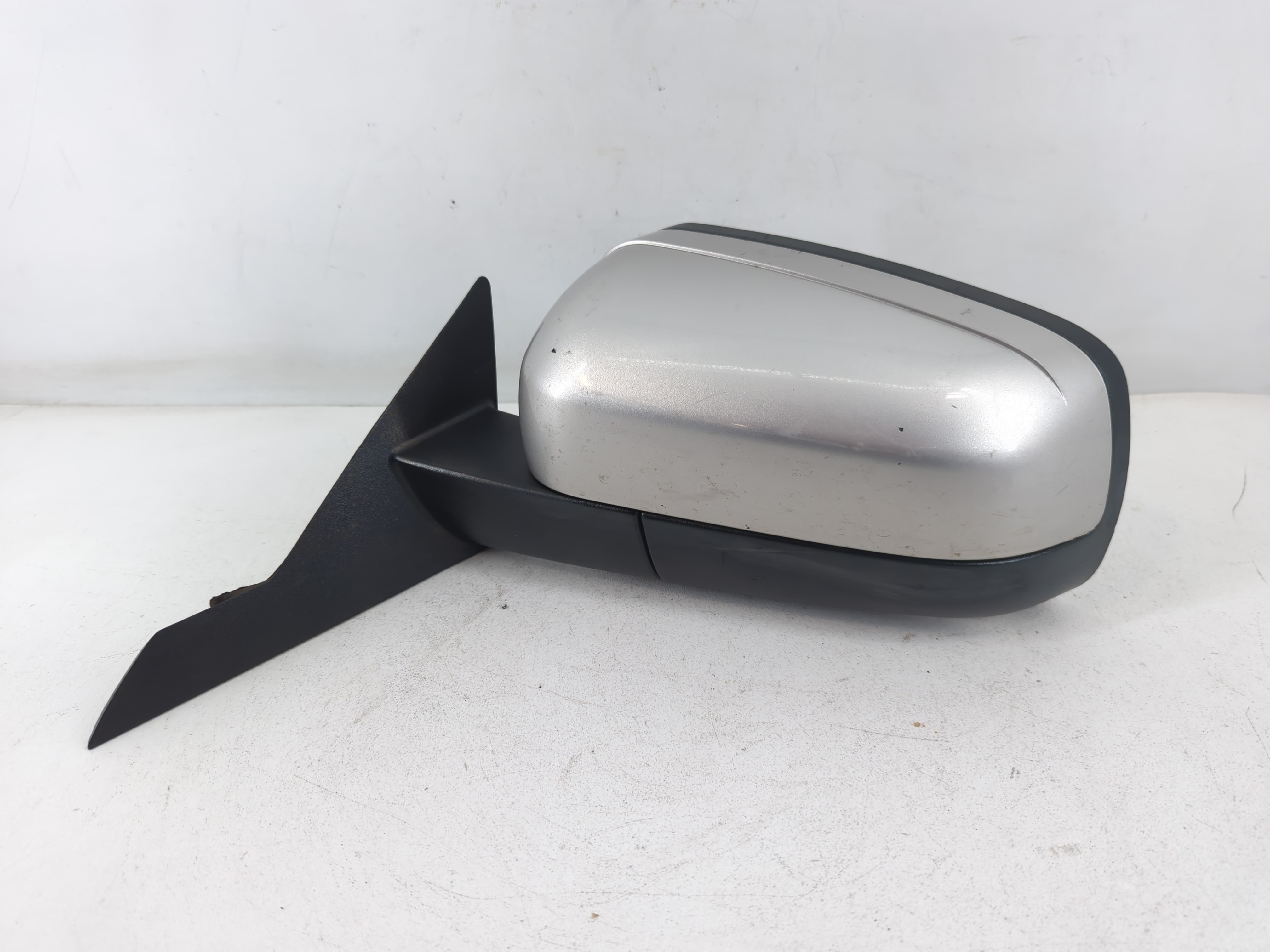Picture of 2005-2007 Mercury Montego Driver Left Side View Power Door Mirror Silver 804929