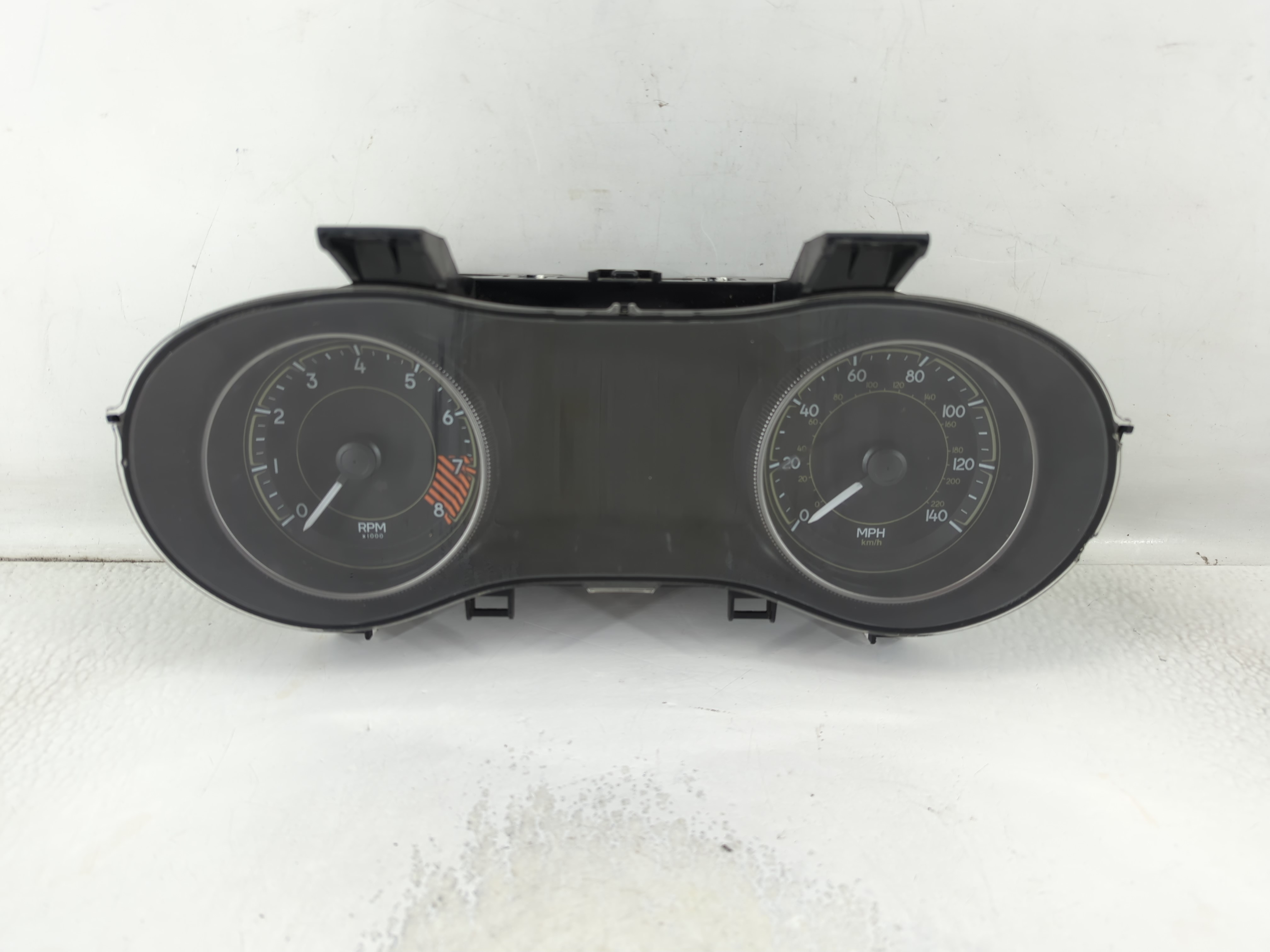 2014-2014 Jeep Cherokee Speedometer Instrument Cluster Gauges 805140 - Oemusedautoparts1.com