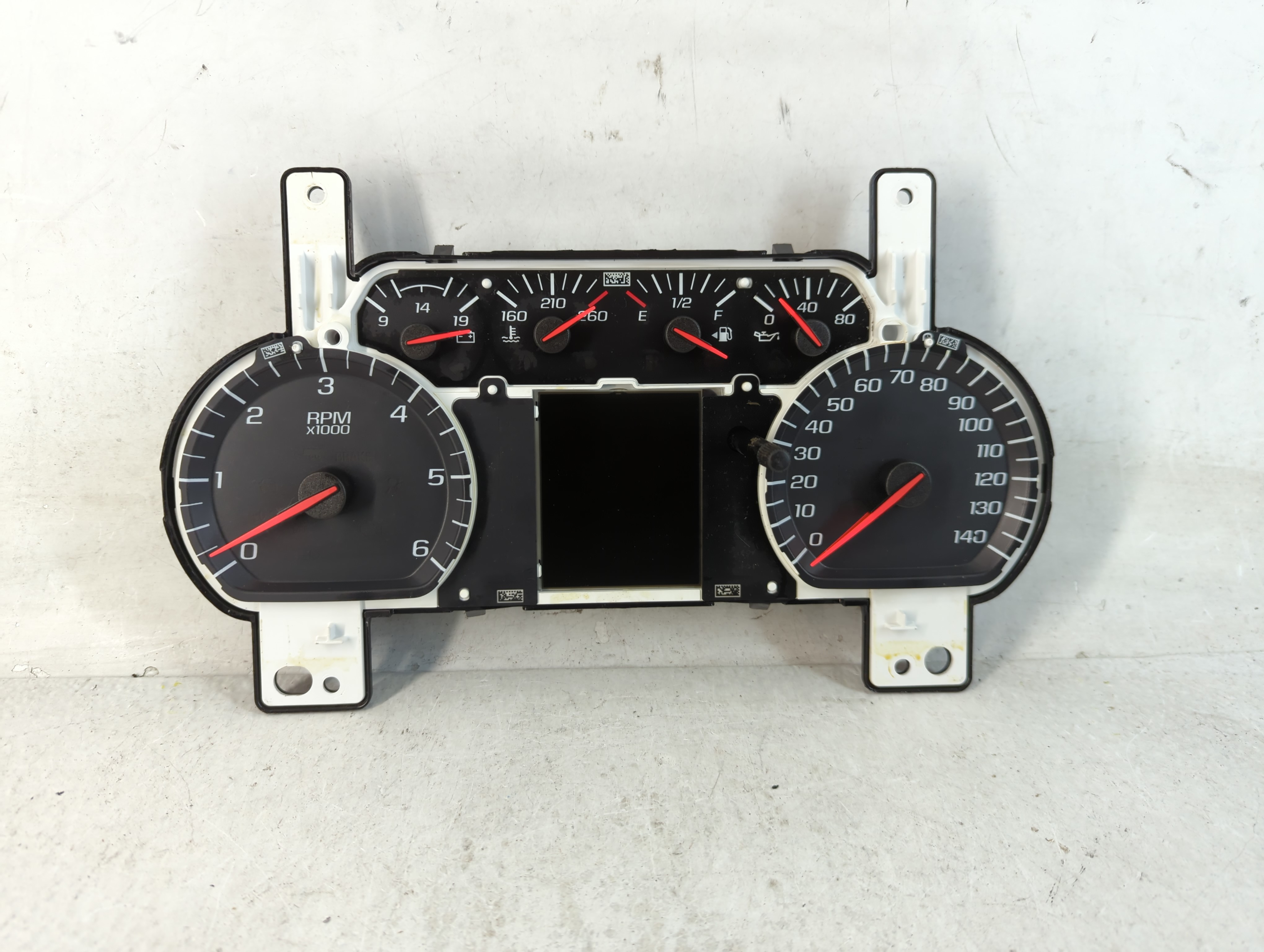 2017-2017 Chevrolet Silverado 1500 Speedometer Instrument Cluster Gauges 805237 - Oemusedautoparts1.com