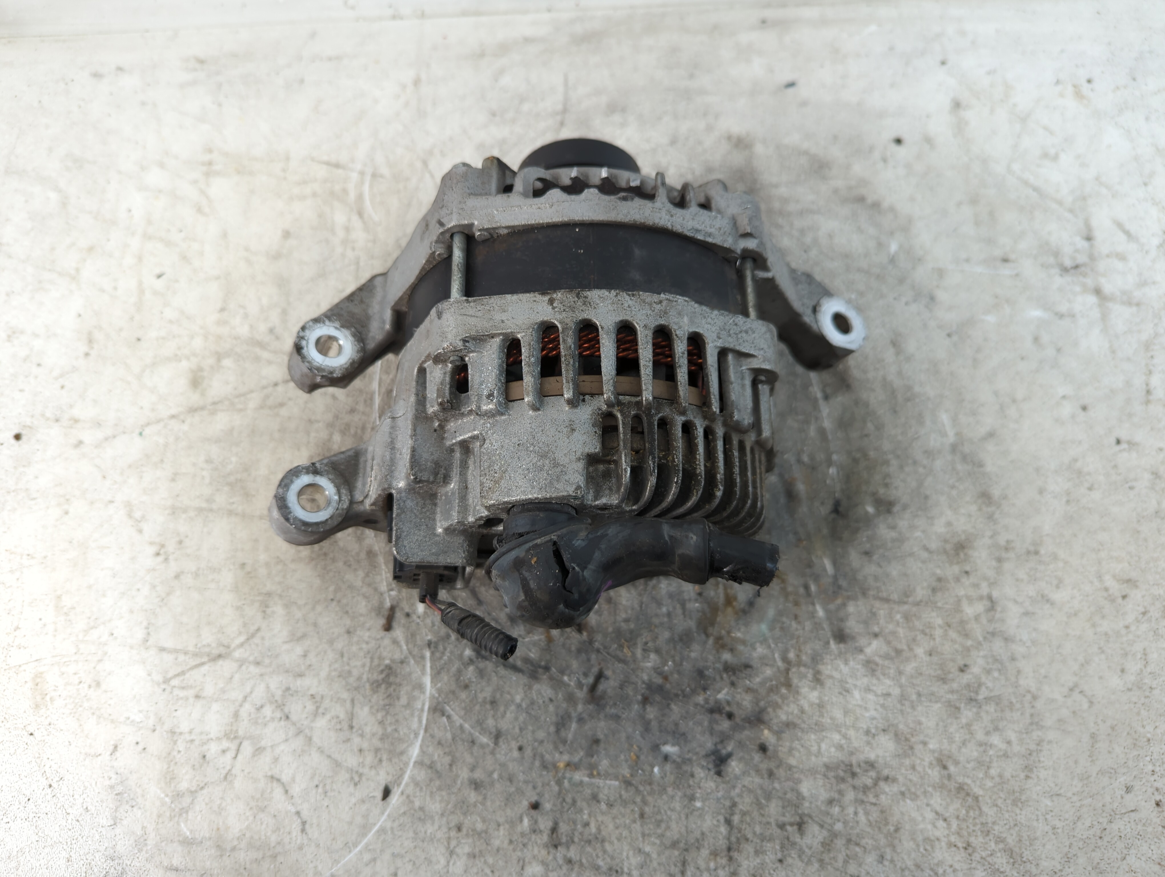 Picture of 2013-2019 Ford Escape Alternator Generator Charging Assembly Engine Oem 805283