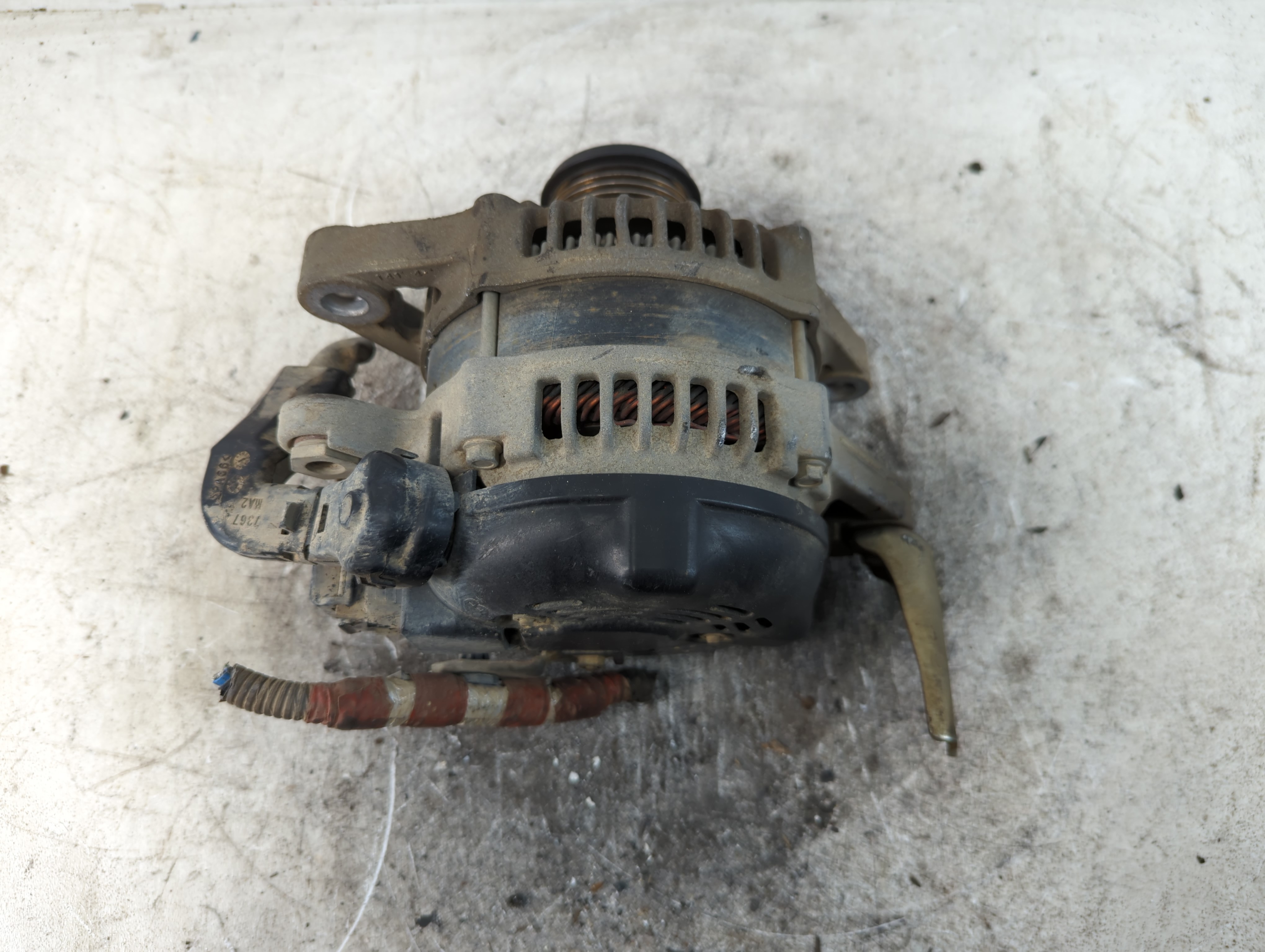 2010 Toyota 4runner Alternator Generator Charging Assembly Engine Oem 805541 - Oemusedautoparts1.com