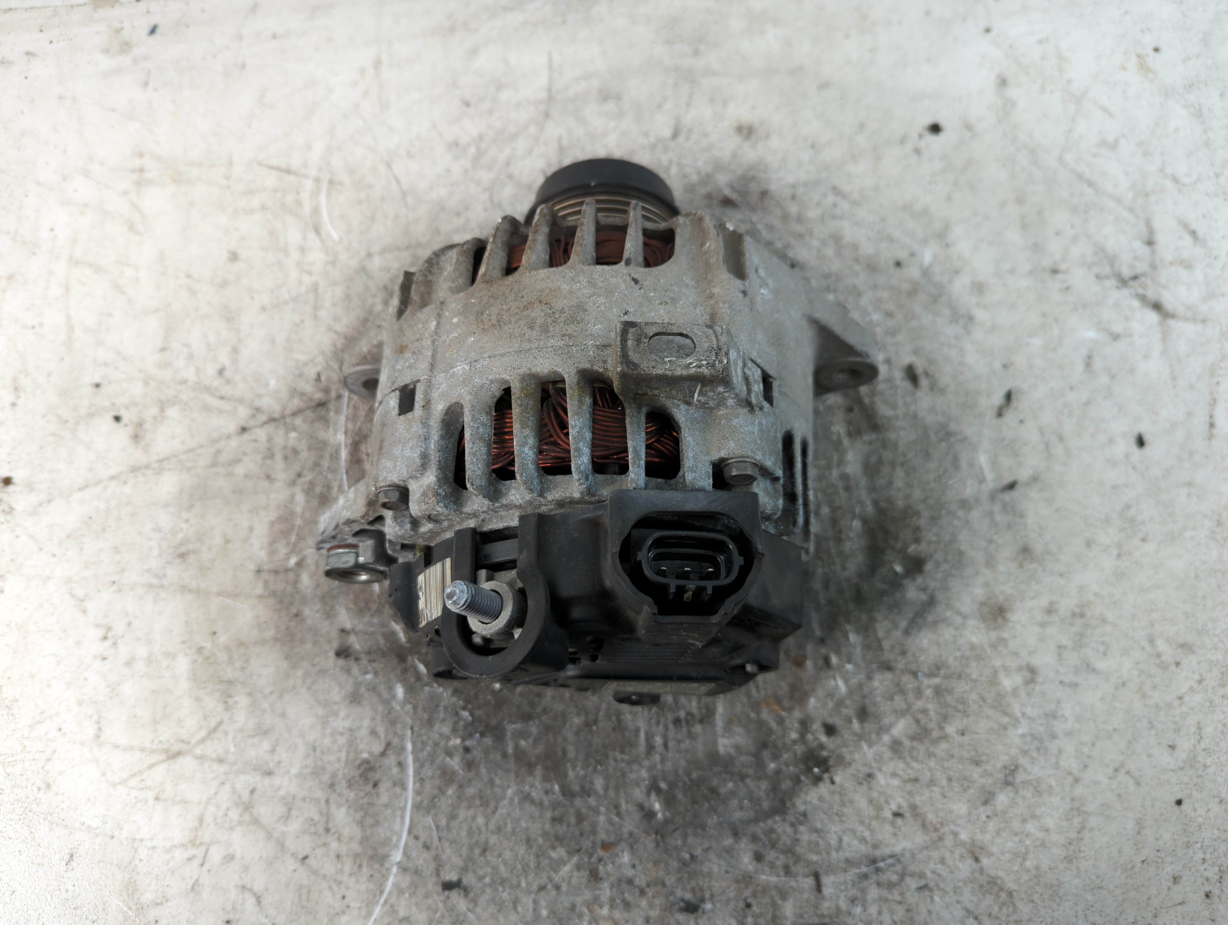 2013 Hyundai Veloster Alternator Generator Charging Assembly Engine Oem 805544 - Oemusedautoparts1.com