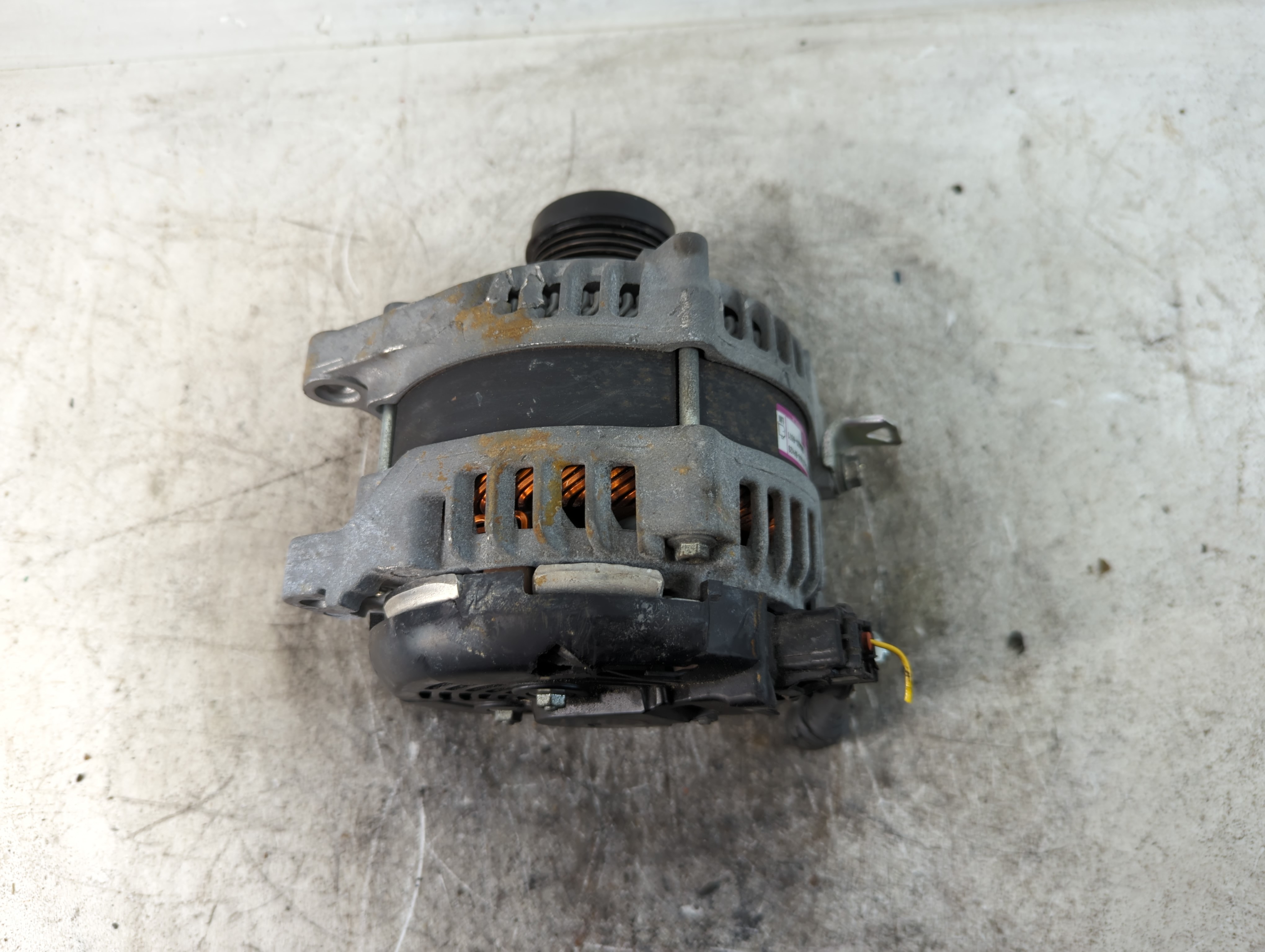 Picture of 2017 Toyota Highlander Alternator Generator Charging Assembly Engine Oem 805653