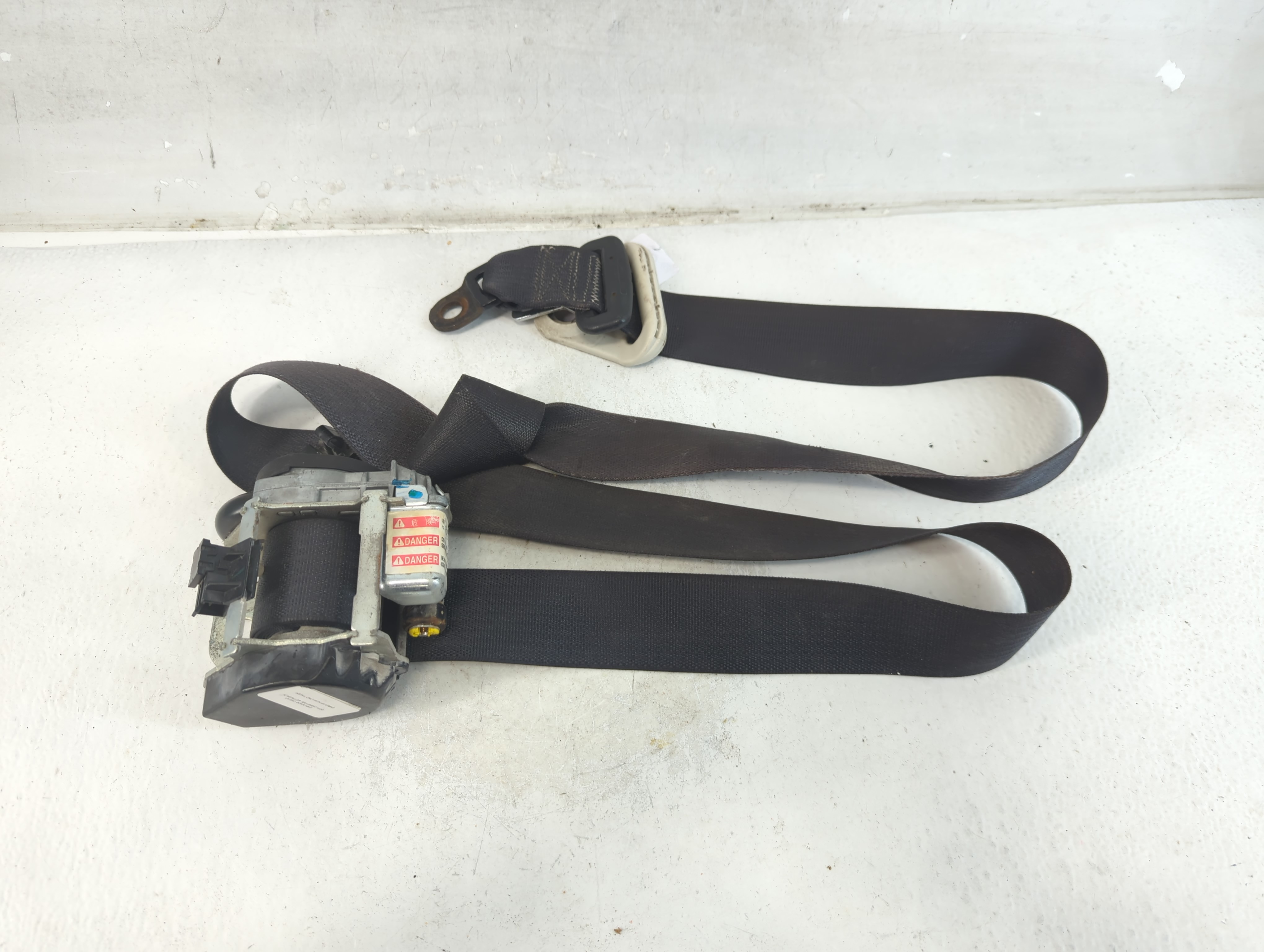 2007-2010 Jeep Compass Driver Seatbelt Buckle 805816 - Oemusedautoparts1.com