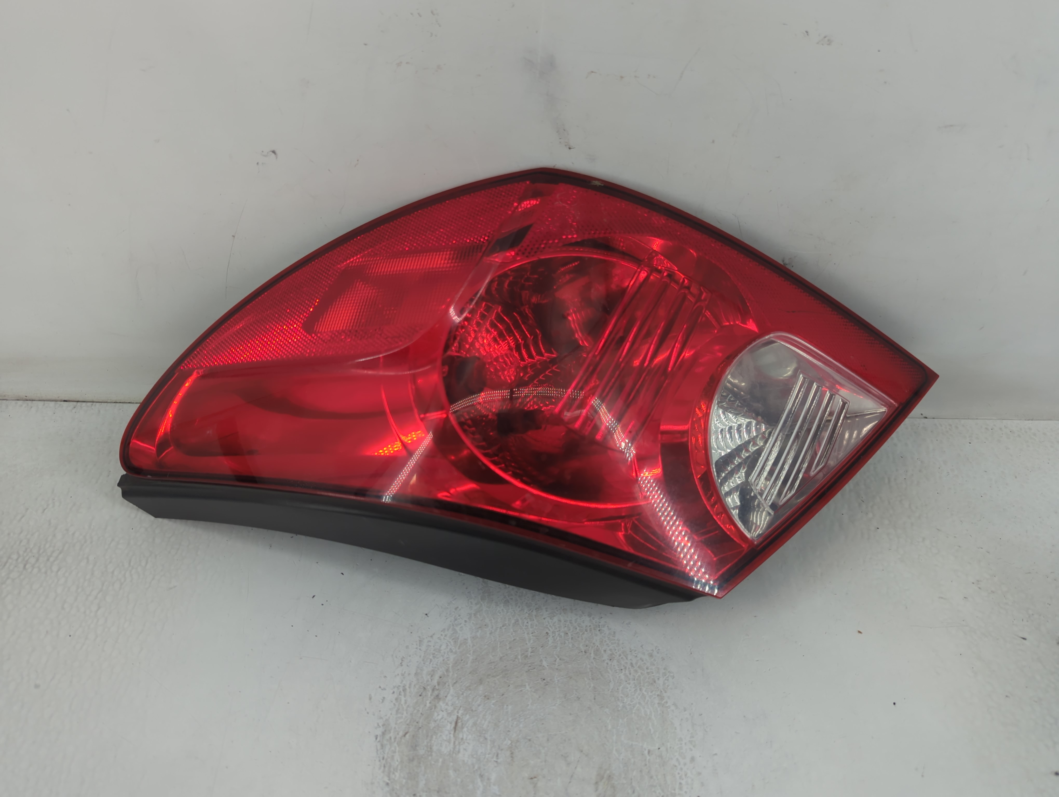 Picture of 2008 Chrysler Sebring Passenger Right Side Tail Light Taillight Oem 805856