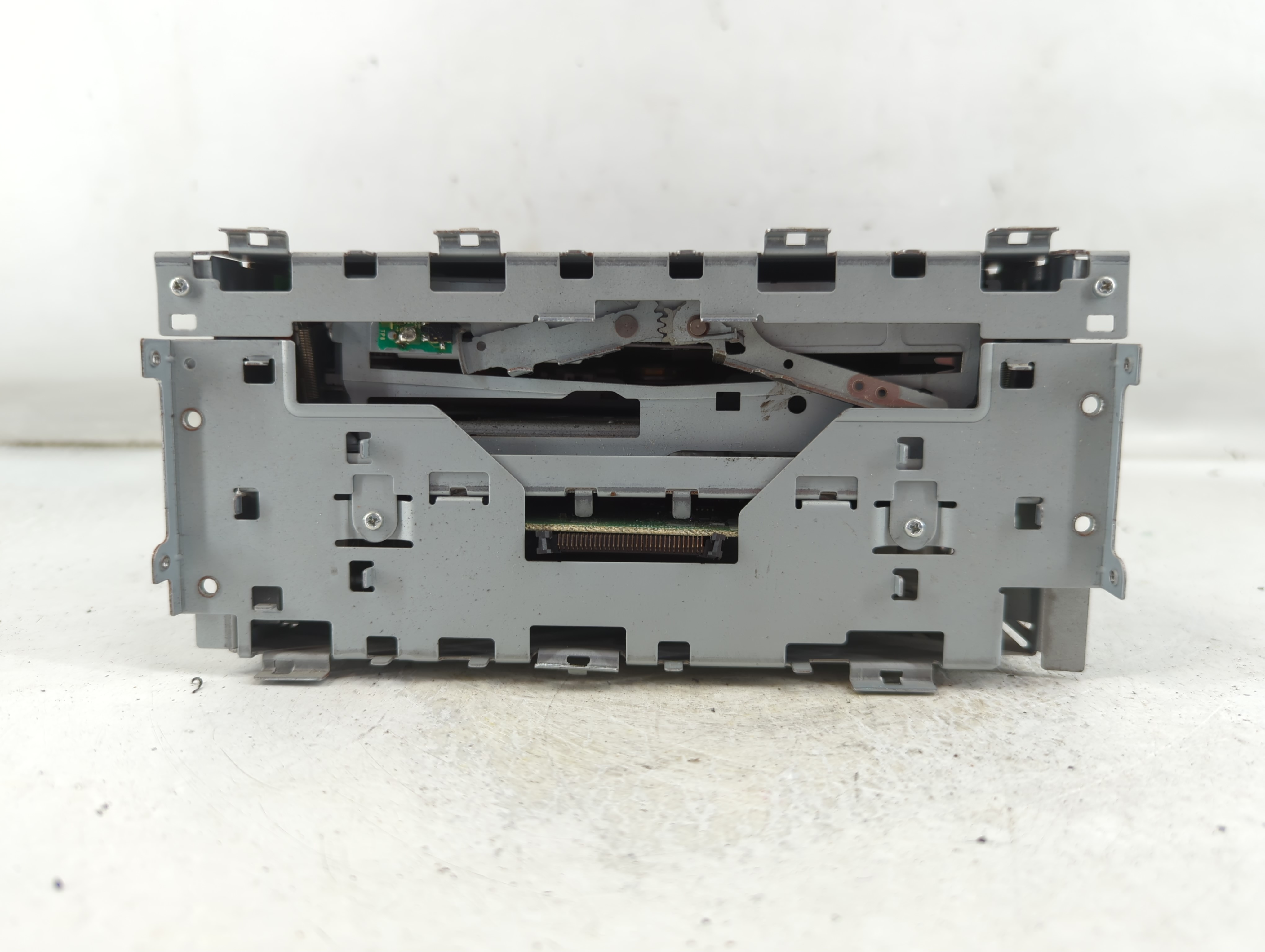 Picture of 2007-2008 Chrysler Sebring Am Fm Cd Player Radio Receiver 805862
