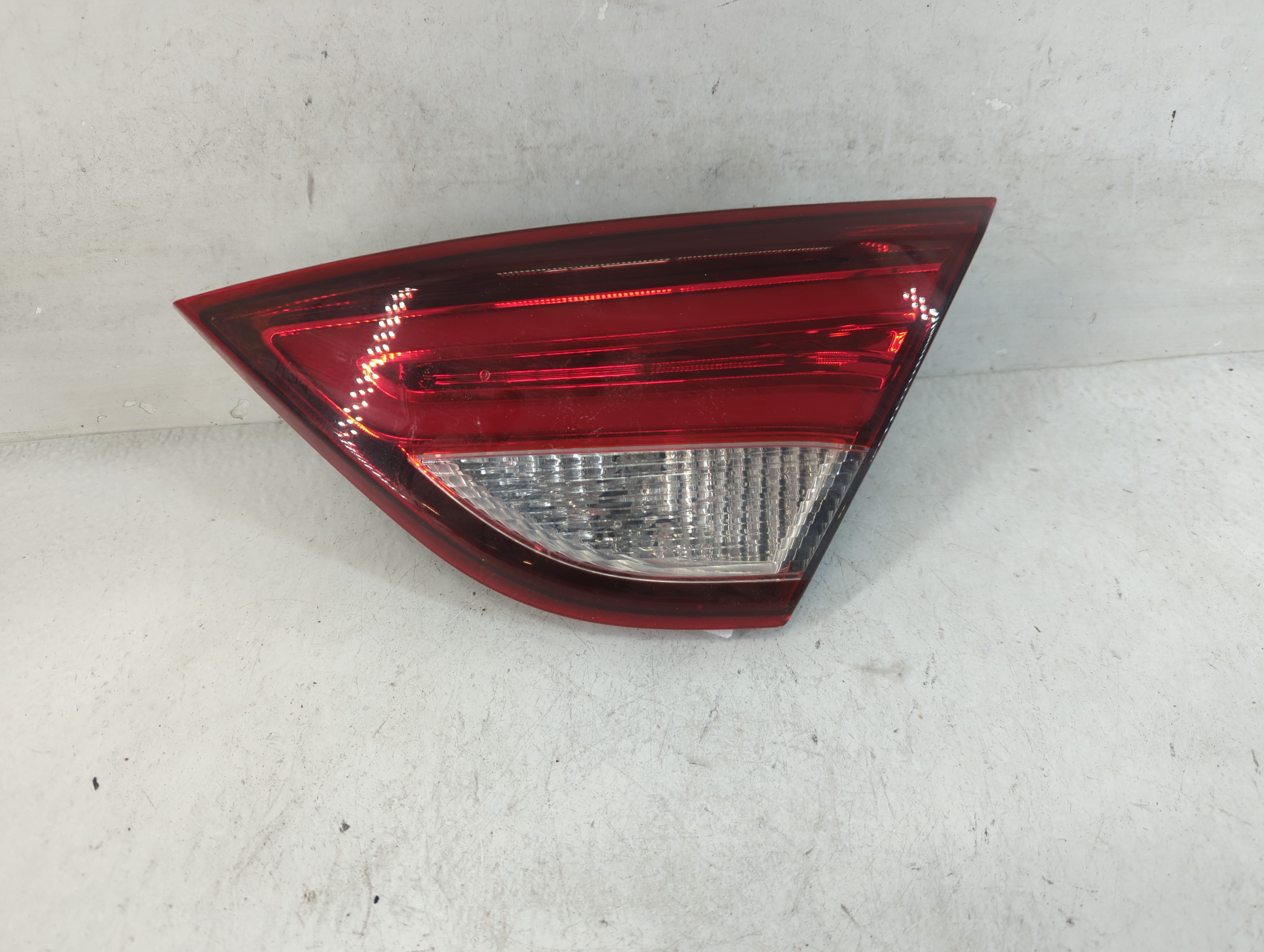 Picture of 2016 Chrysler 200 Passenger Right Side Tail Light Taillight Oem 805920