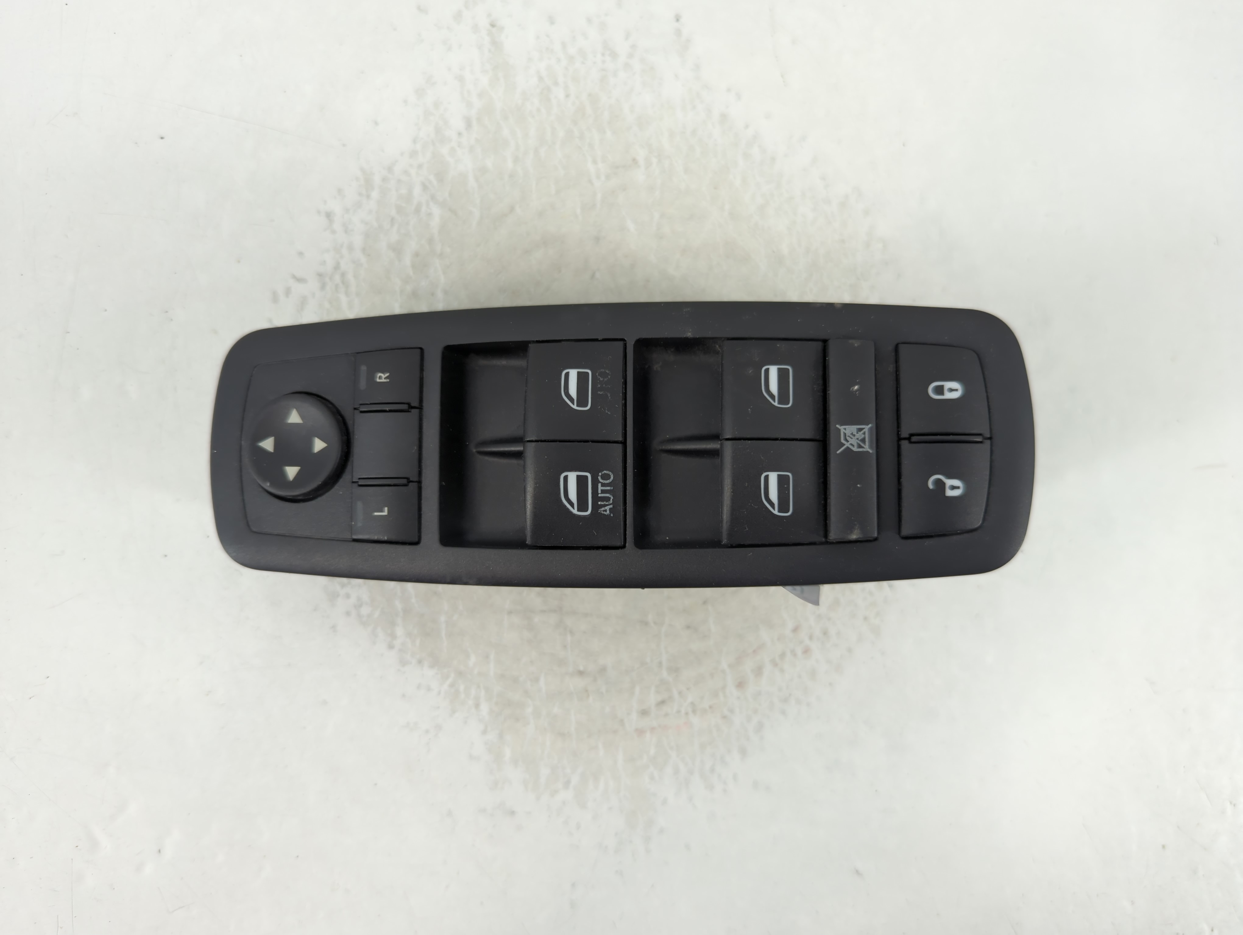 2015-2017 Chrysler 200 Driver Left Door Master Power Window Switch 805935 - Oemusedautoparts1.com