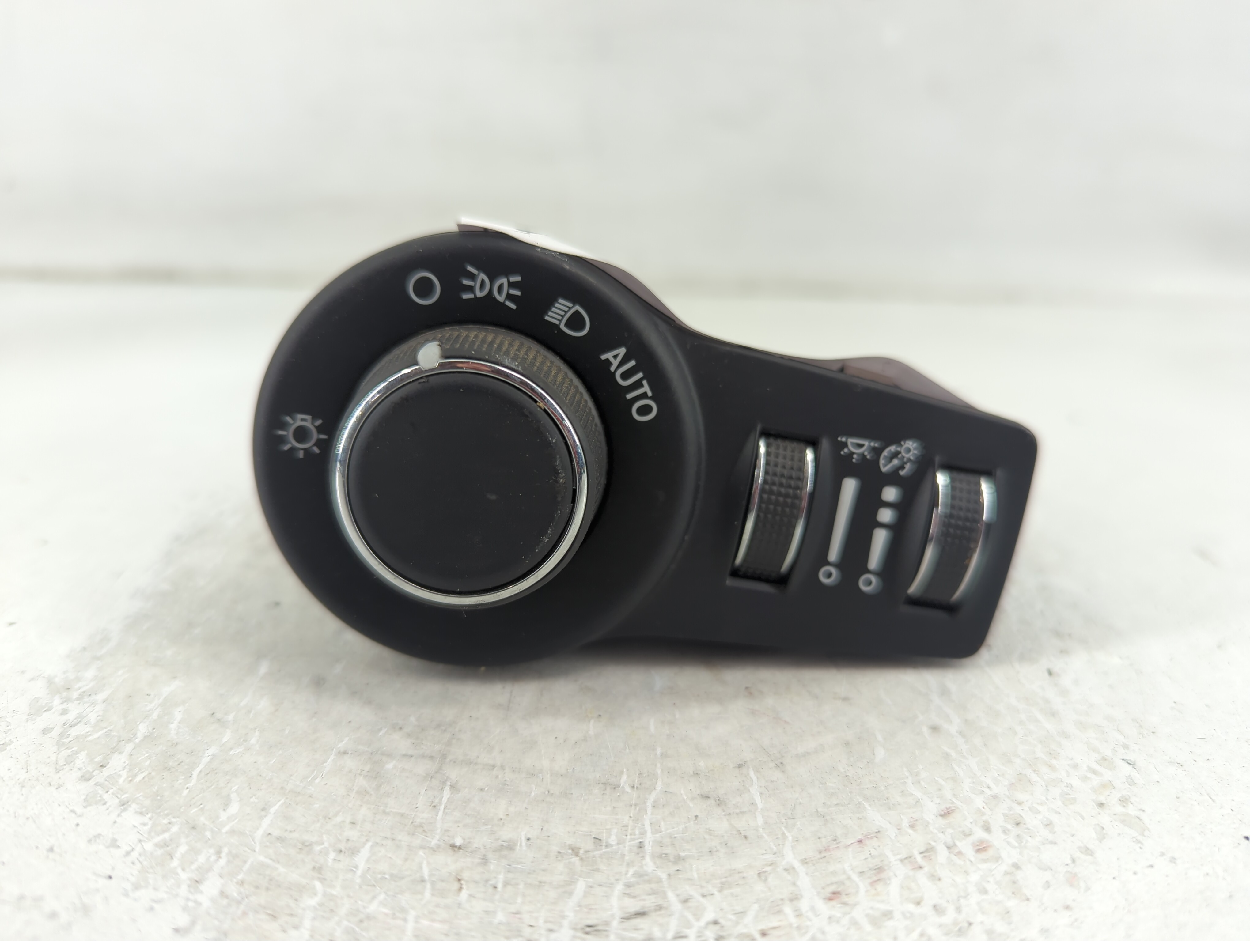 Picture of 2016 Chrysler 200 Headlight Head Light Switch Lamp Control 805958