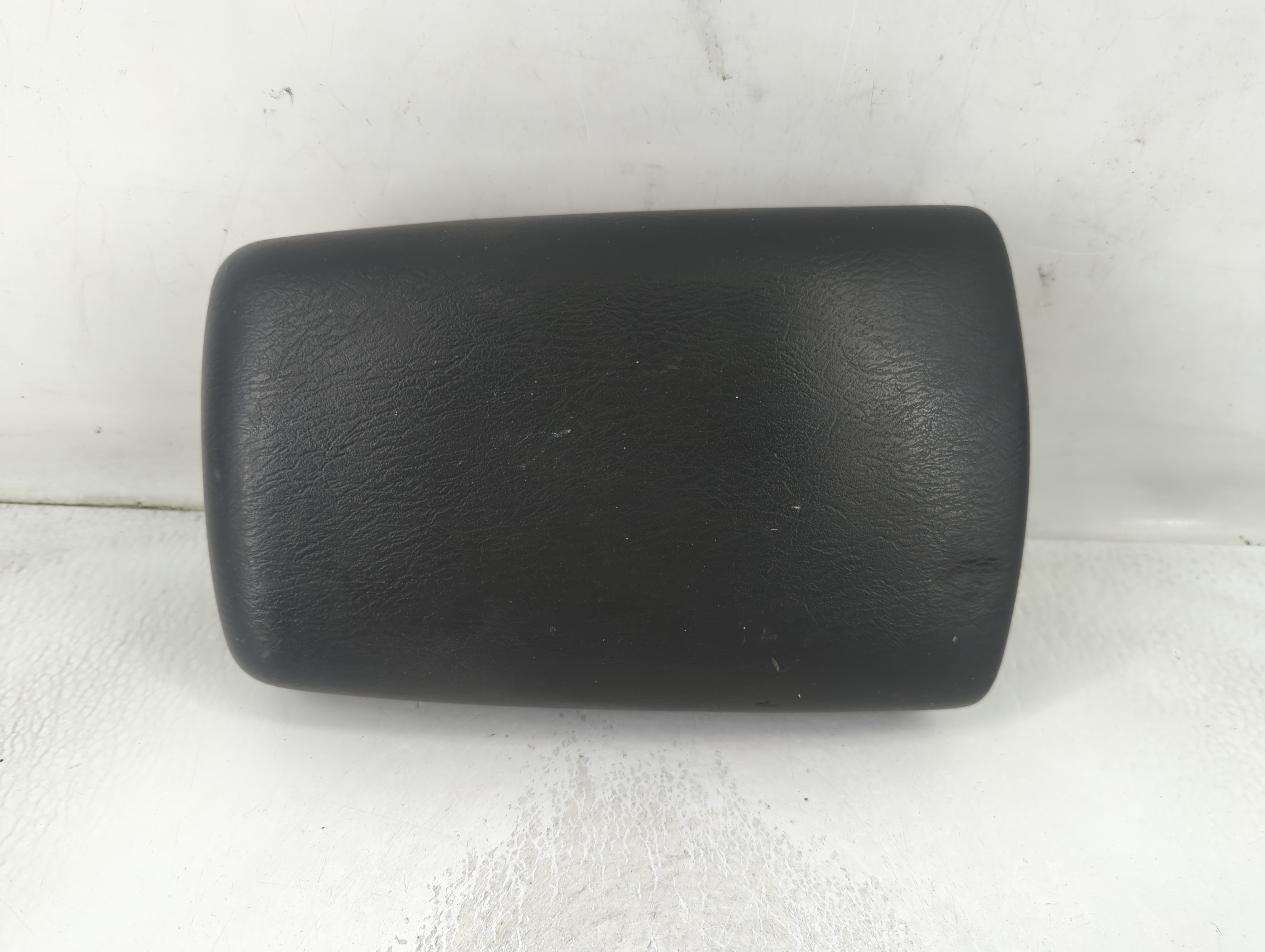 Picture of 2005-2007 Jeep Liberty Center Console Armrest Cover Lid Black 805988