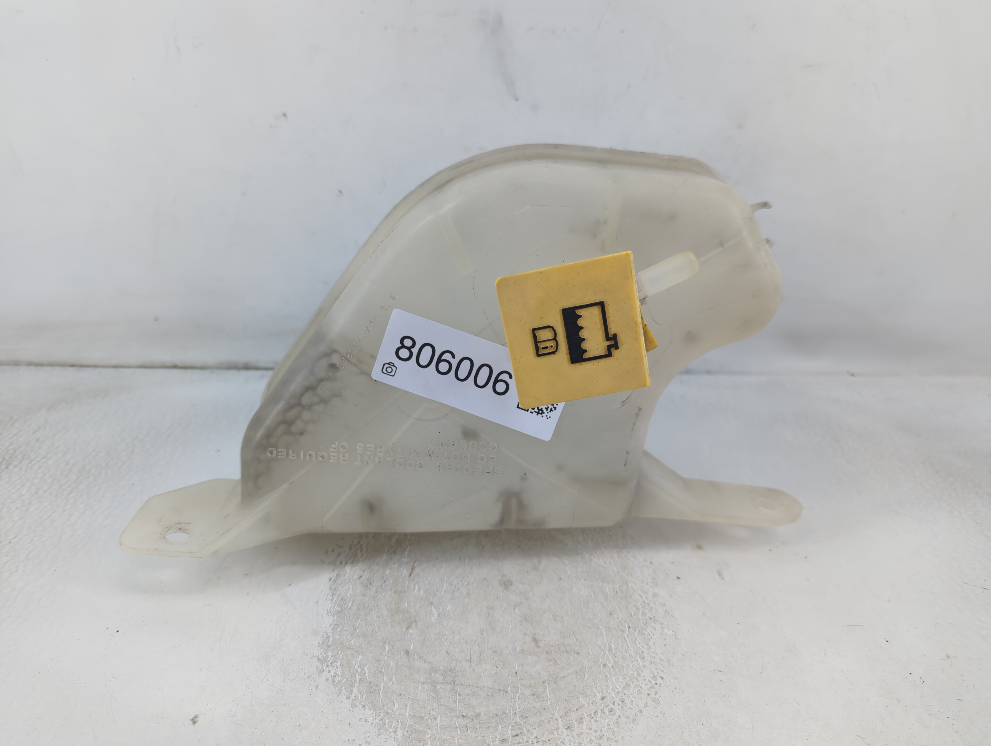 2002-2007 Jeep Liberty Radiator Coolant Overflow Expansion Tank Bottle 806006 - Oemusedautoparts1.com