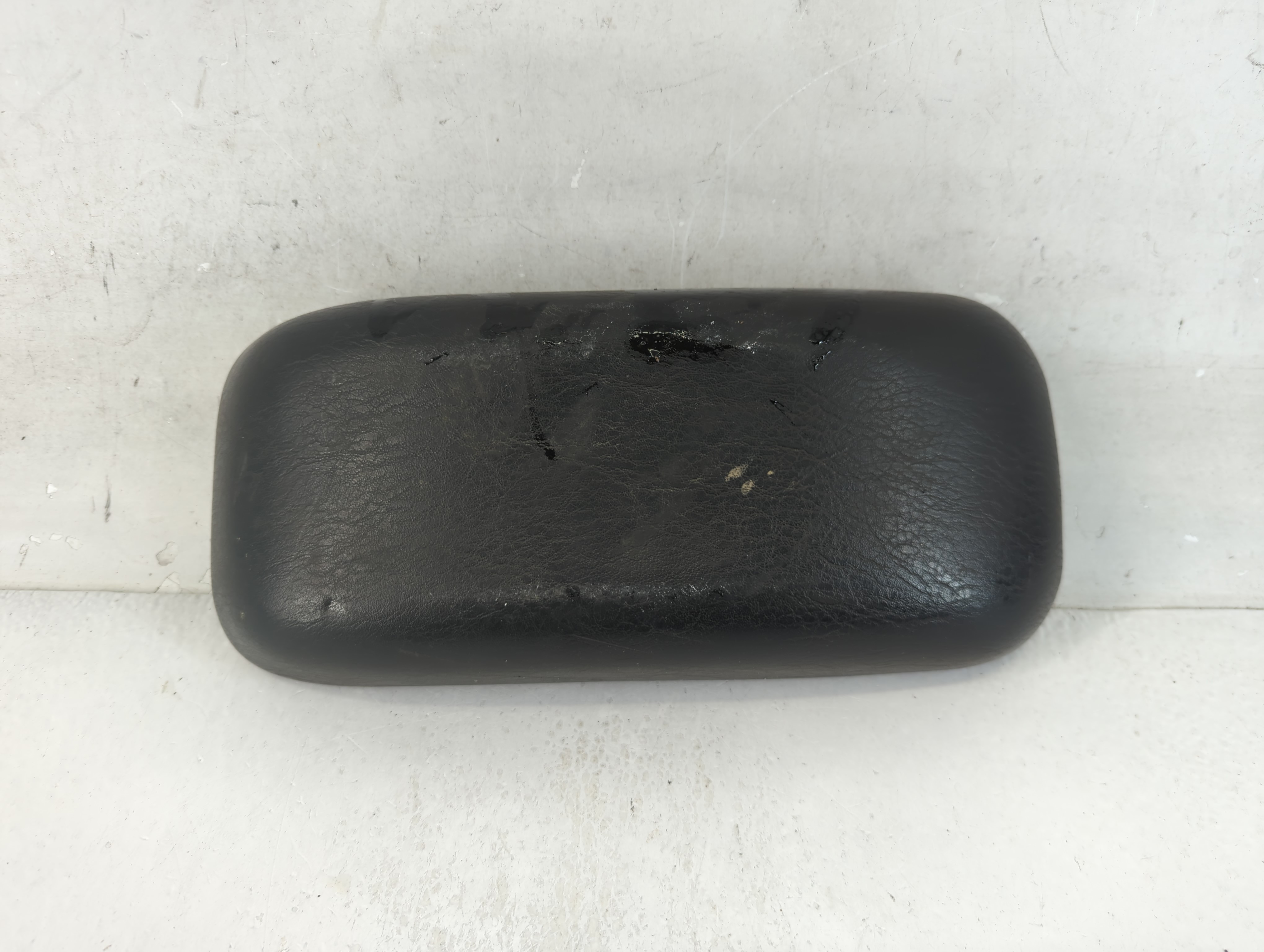 2001-2005 Dodge Neon Center Console Armrest Cover Lid Black 806116 - Oemusedautoparts1.com