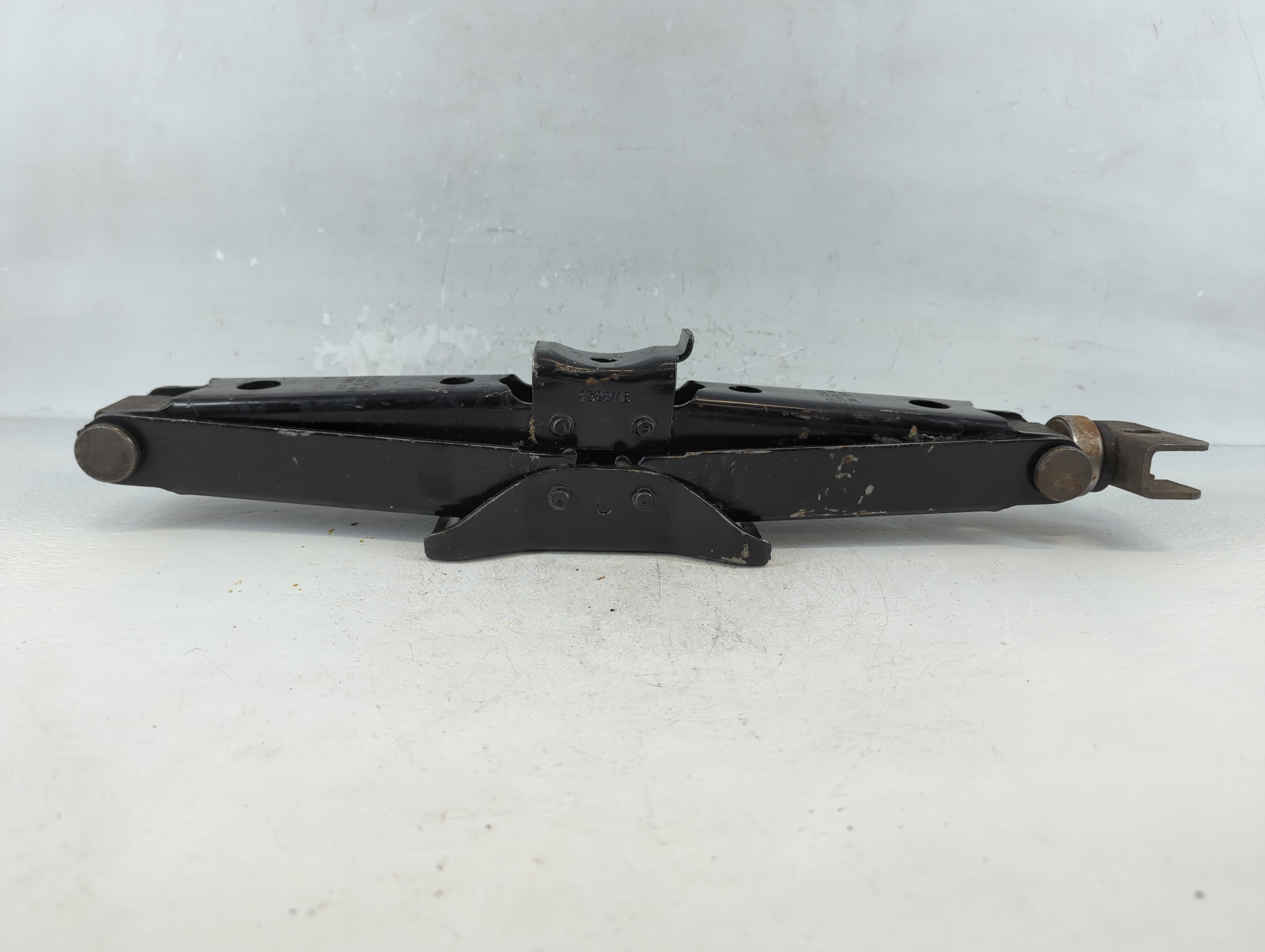 Picture of 2010 Chrysler 300 Spare Scissor Car Jack 806471