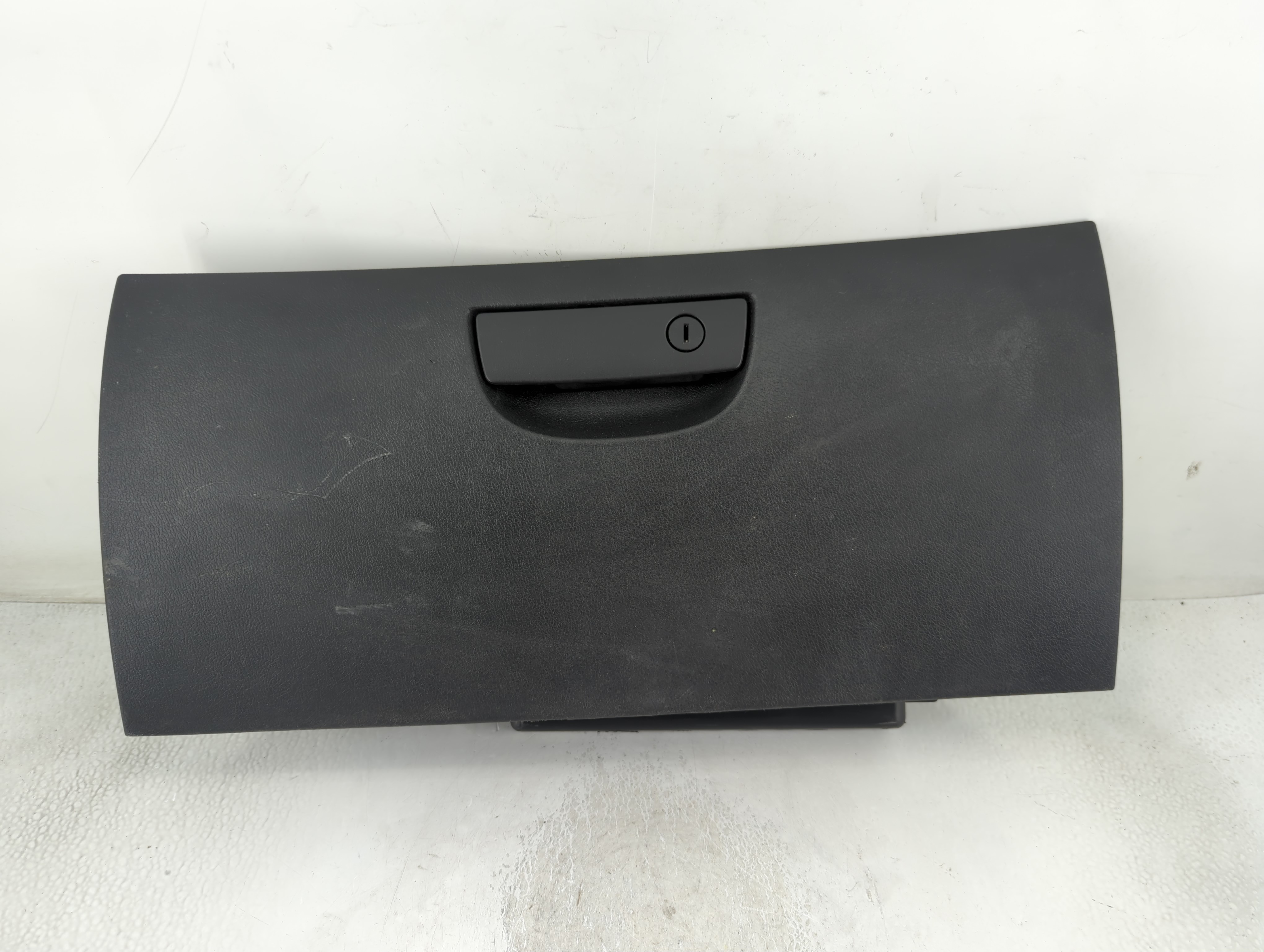 Picture of 2010 Chrysler 300 Passenger Glove Box Door Storage Compartment 806474