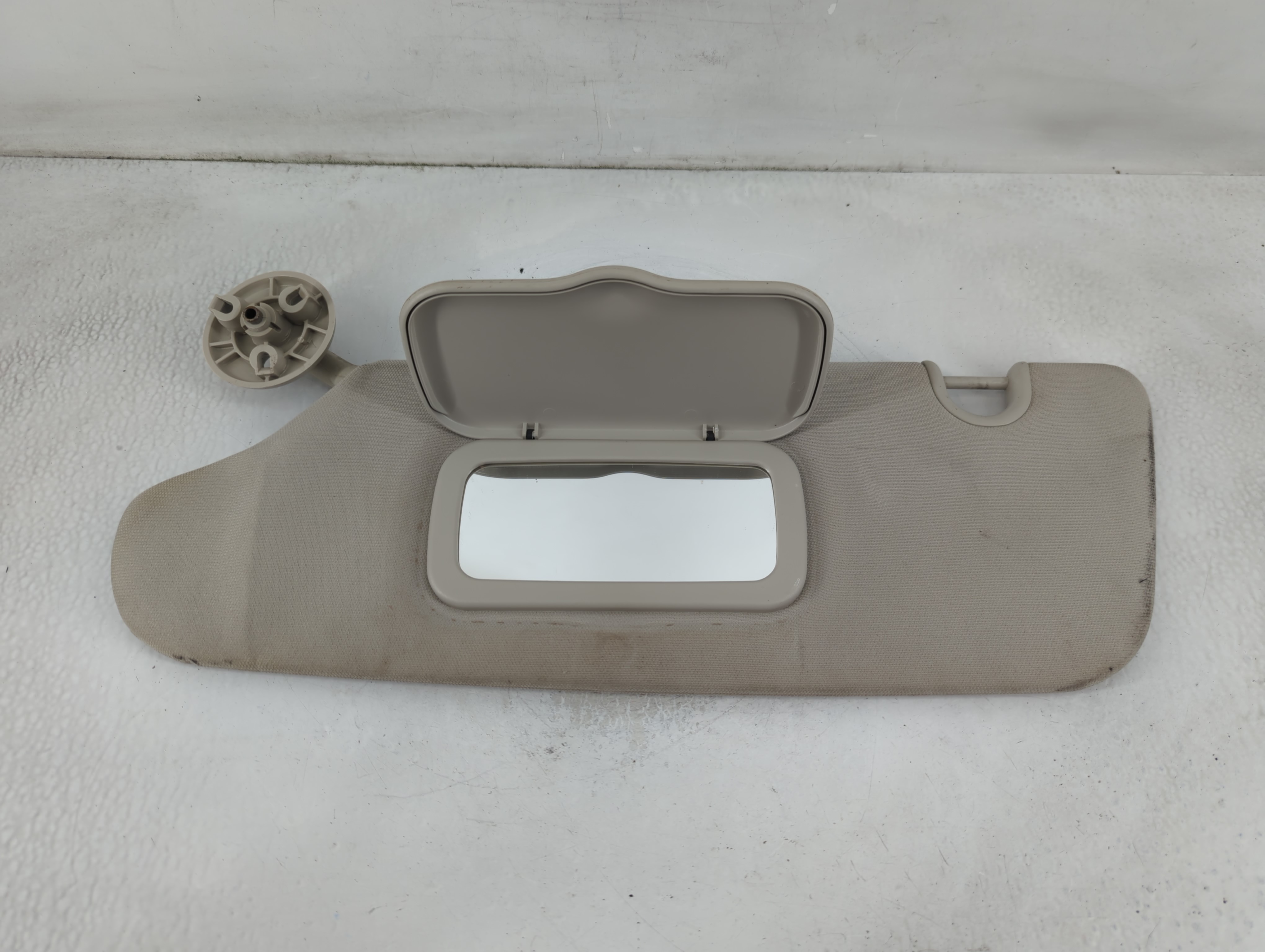 Picture of 2011-2020 Dodge Grand Caravan Driver Sun Visor Mirror Left Sunvisor 806551