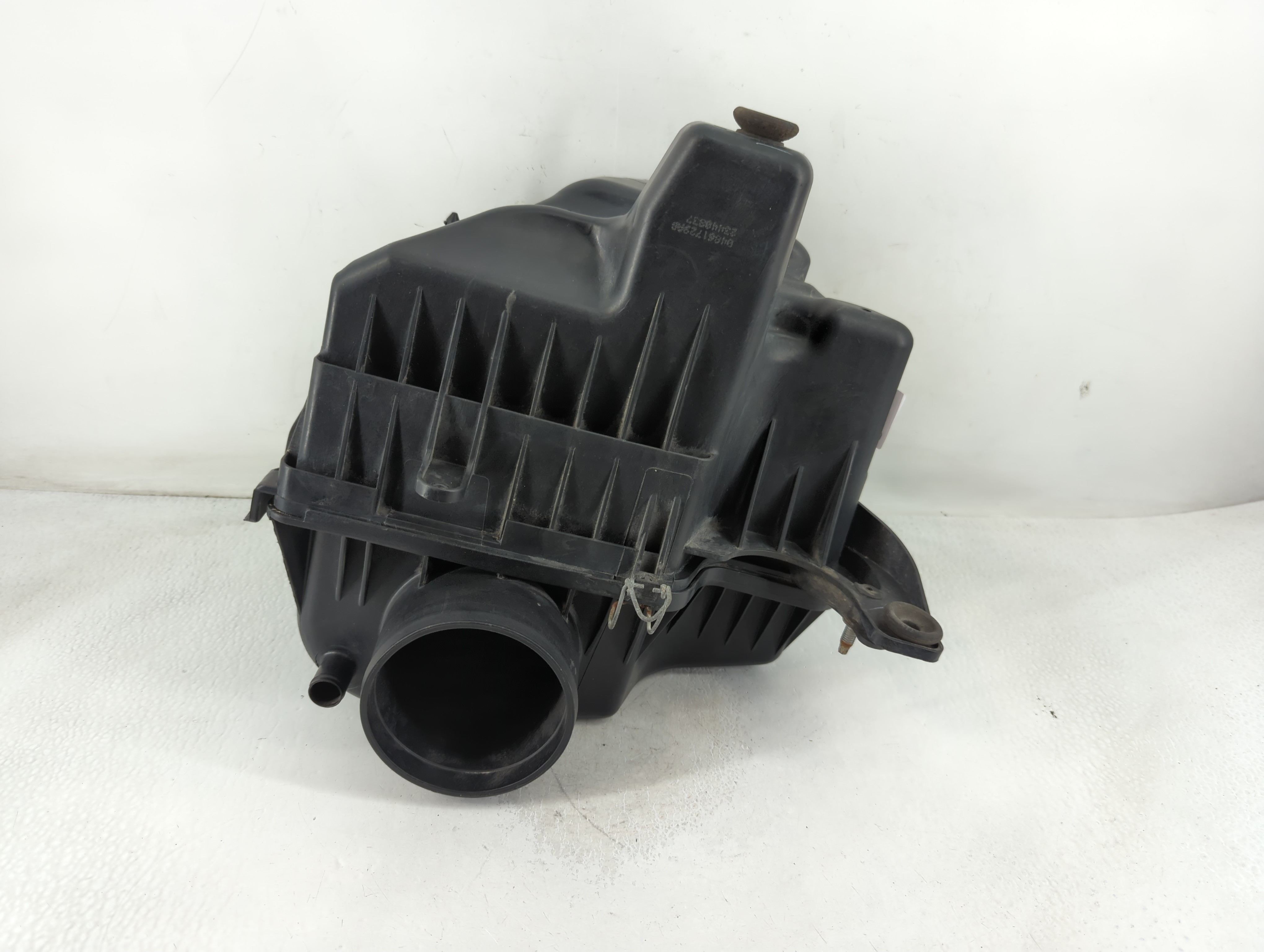 Picture of 2011-2020 Dodge Grand Caravan Air Cleaner Intake-duct Hose Tube 806580