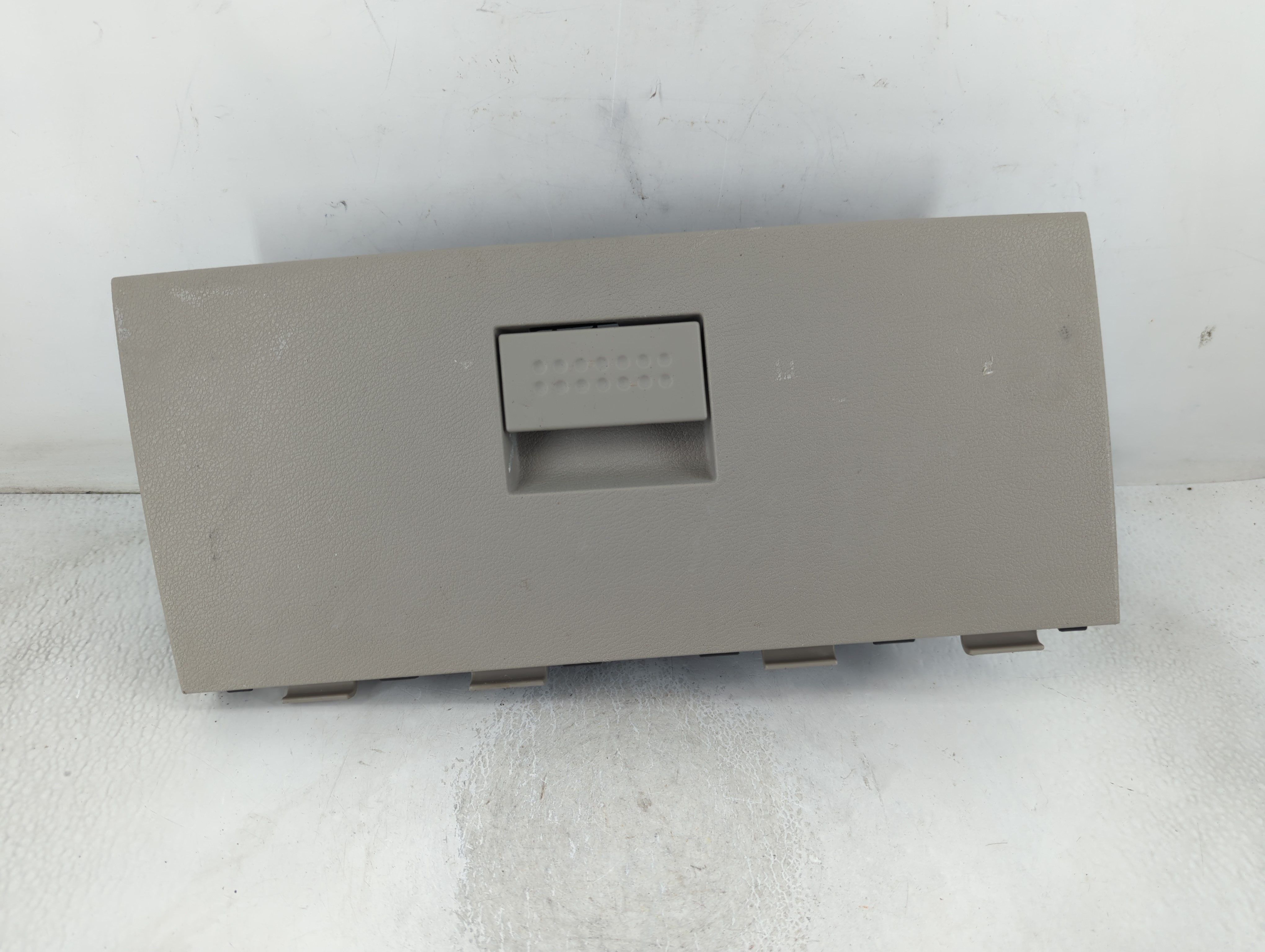 2007 Chrysler Aspen Passenger Glove Box Door Storage Compartment 806666 - Oemusedautoparts1.com