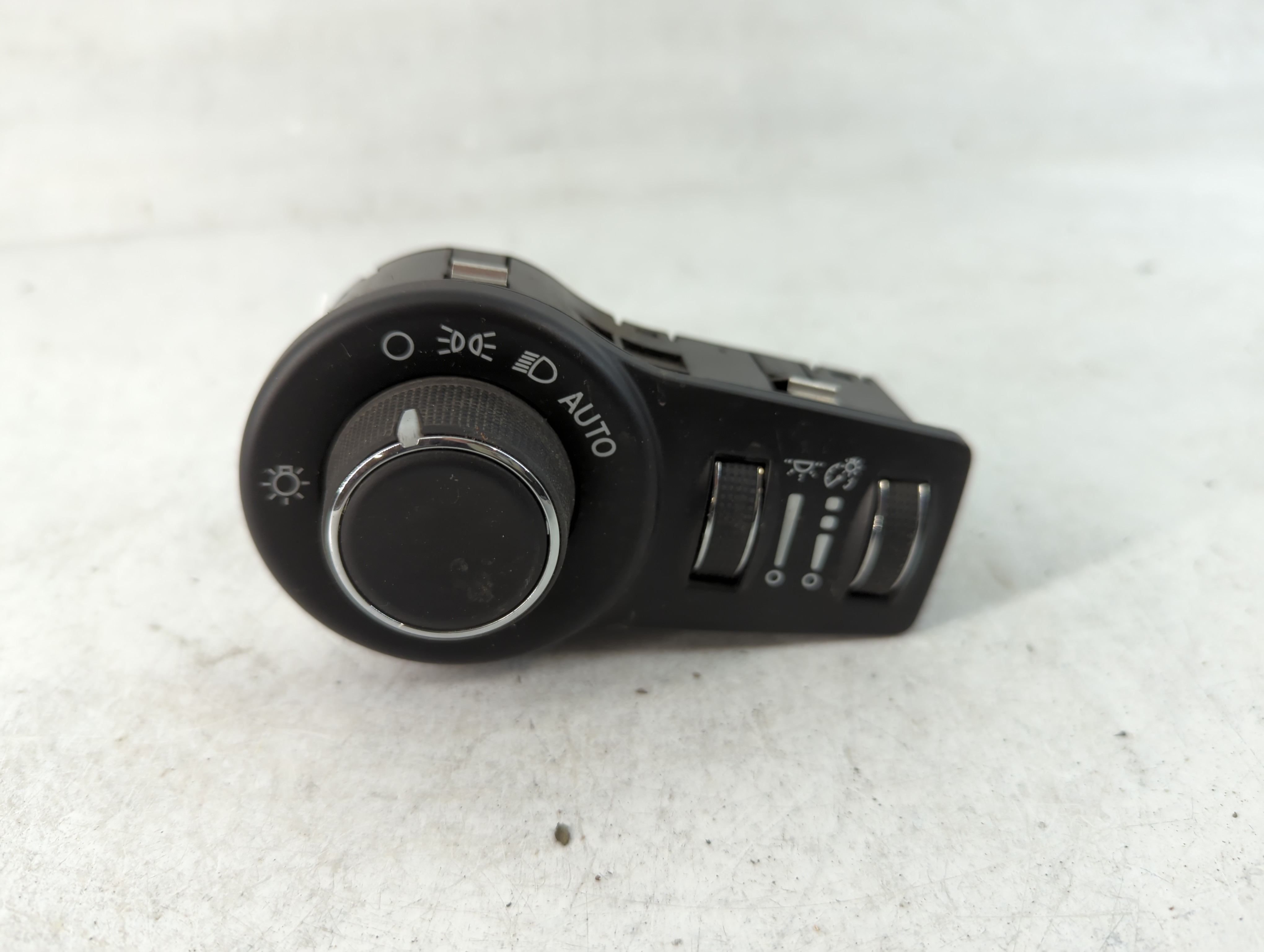 2015 Chrysler 200 Headlight Head Light Switch Lamp Control 806785 - Oemusedautoparts1.com