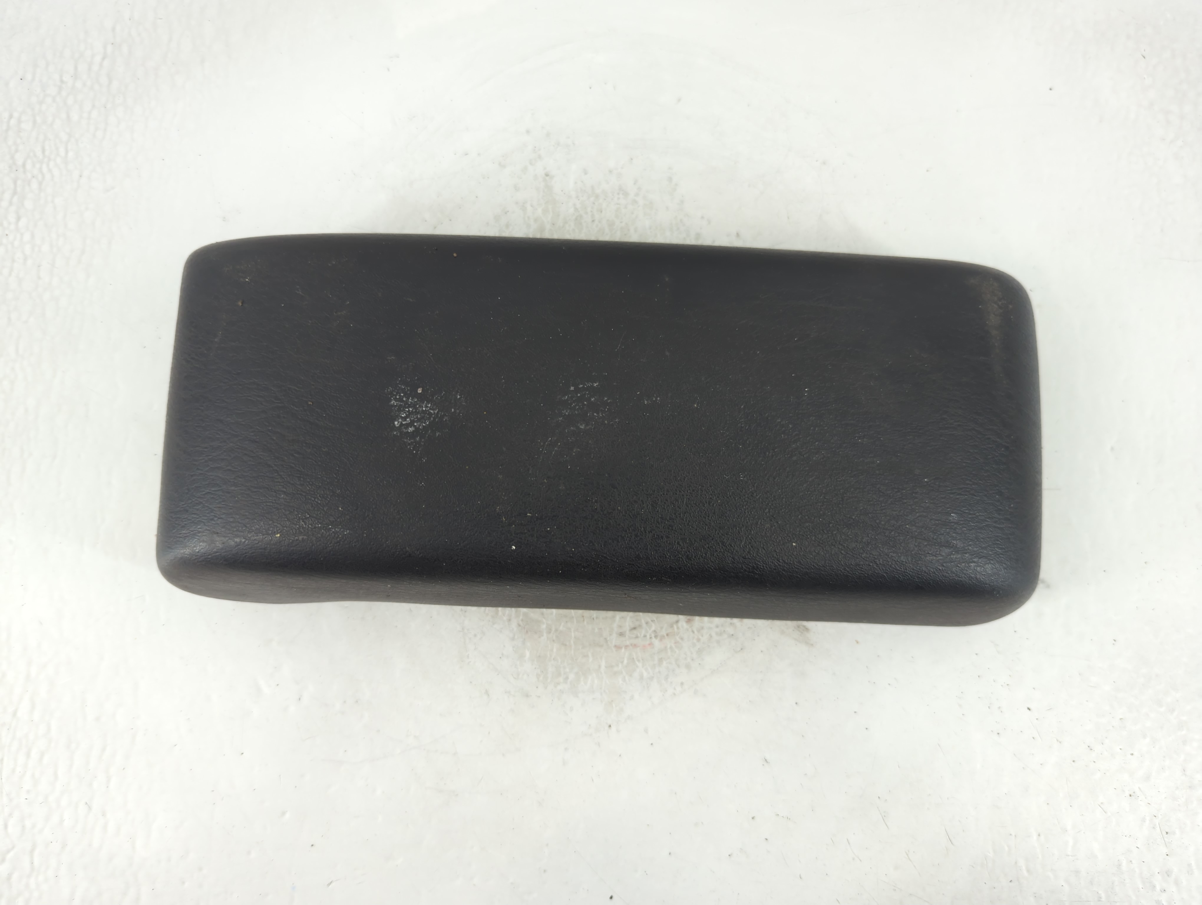 Picture of 2001-2002 Chrysler Sebring Center Console Armrest Cover Lid 806879