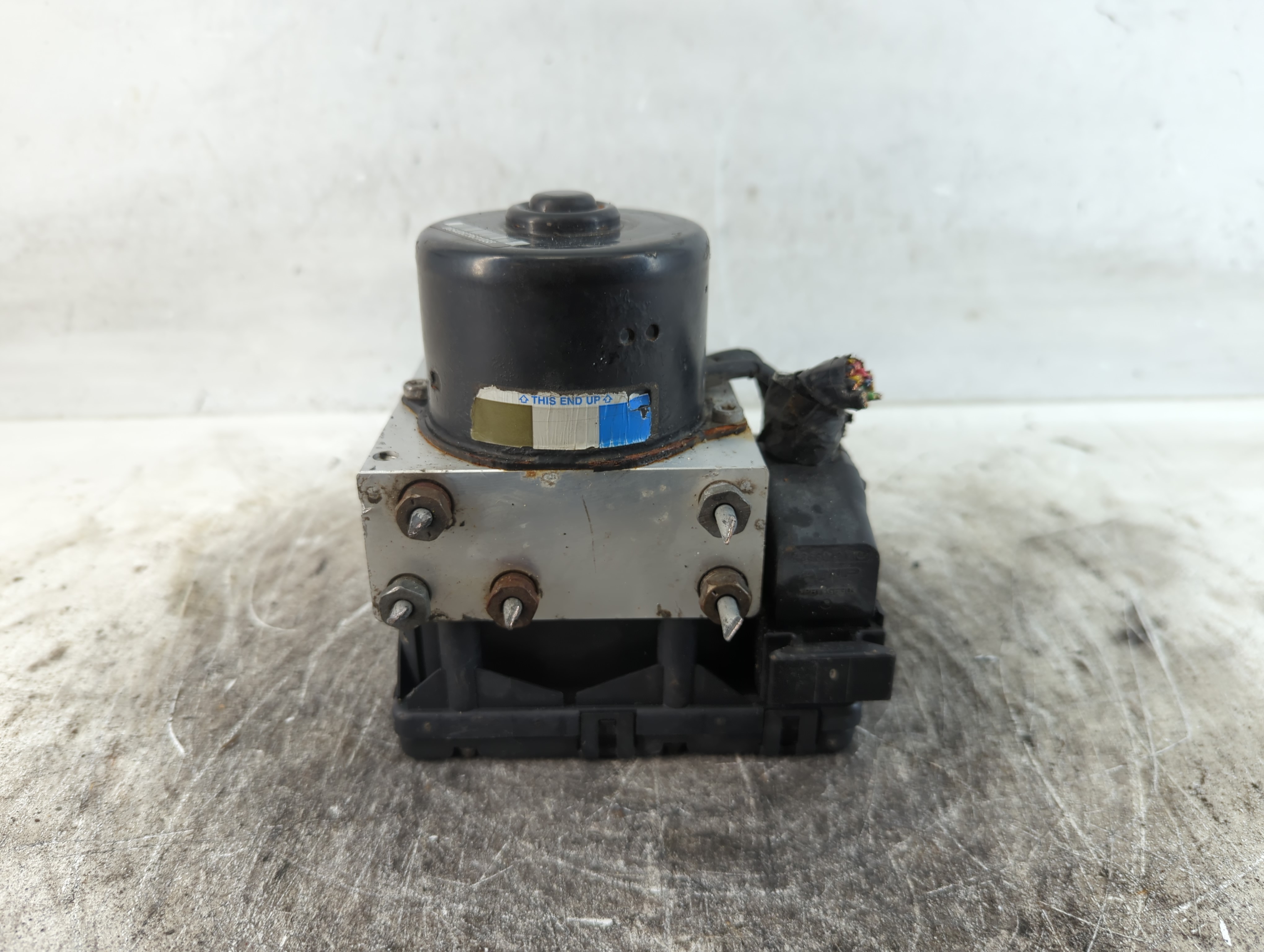 Picture of 2002-2004 Jeep Grand Cherokee Abs Pump Control Module 807433
