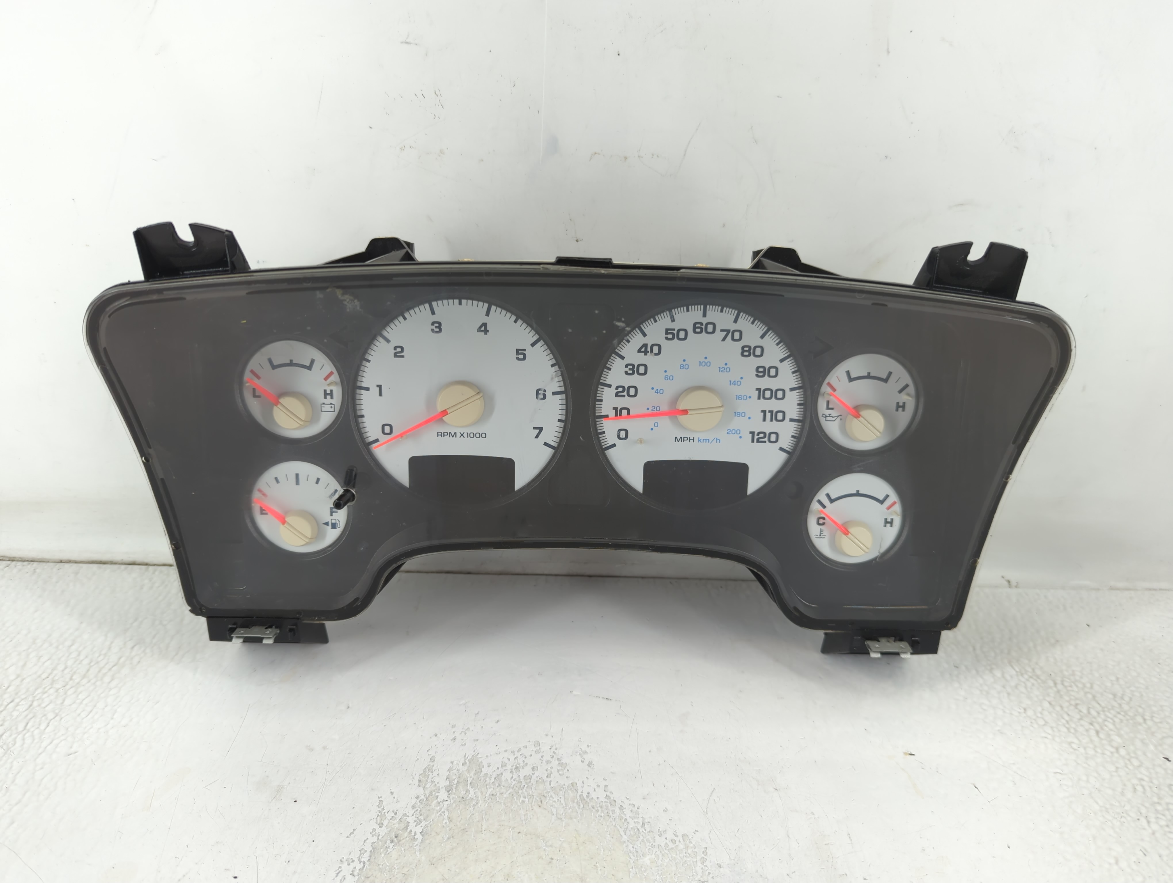 2004-2005 Dodge Ram 1500 Speedometer Instrument Cluster Gauges 808030 - Oemusedautoparts1.com