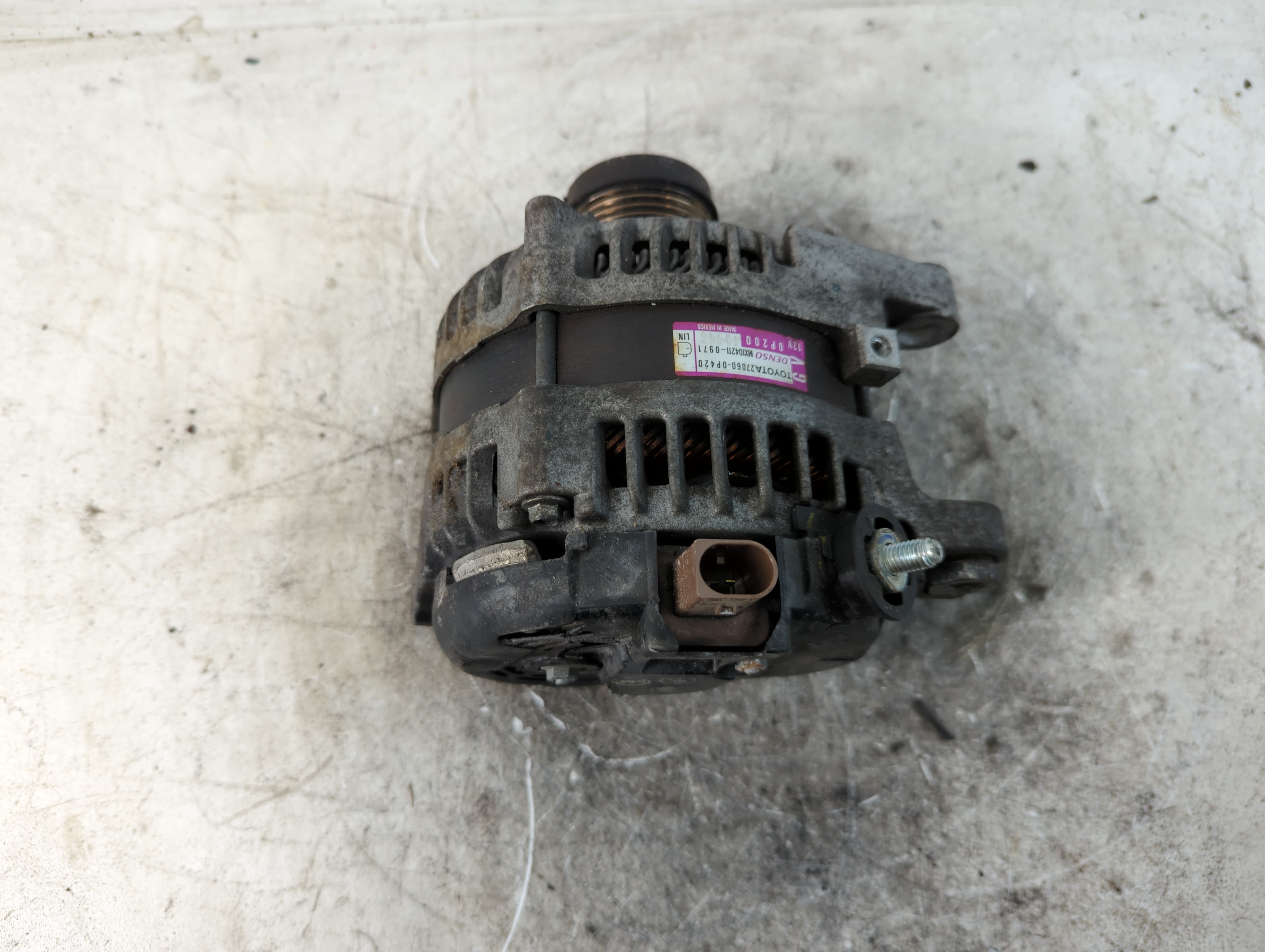 2017-2020 Toyota Sienna Alternator Generator Charging Assembly Engine Oem 808089 - Oemusedautoparts1.com