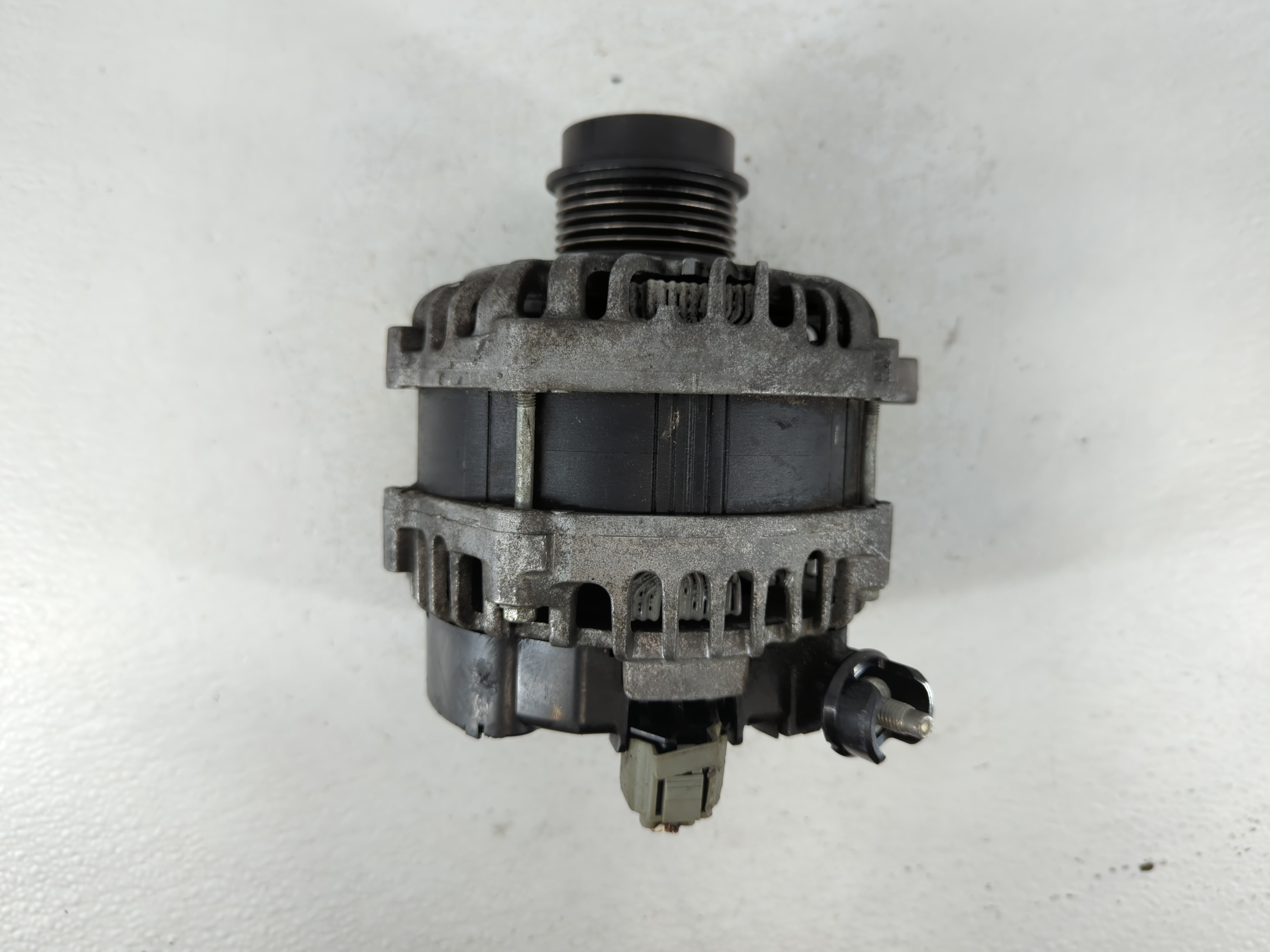 2018 Ford Expedition Alternator Generator Charging Assembly Engine Oem 808210 - Oemusedautoparts1.com