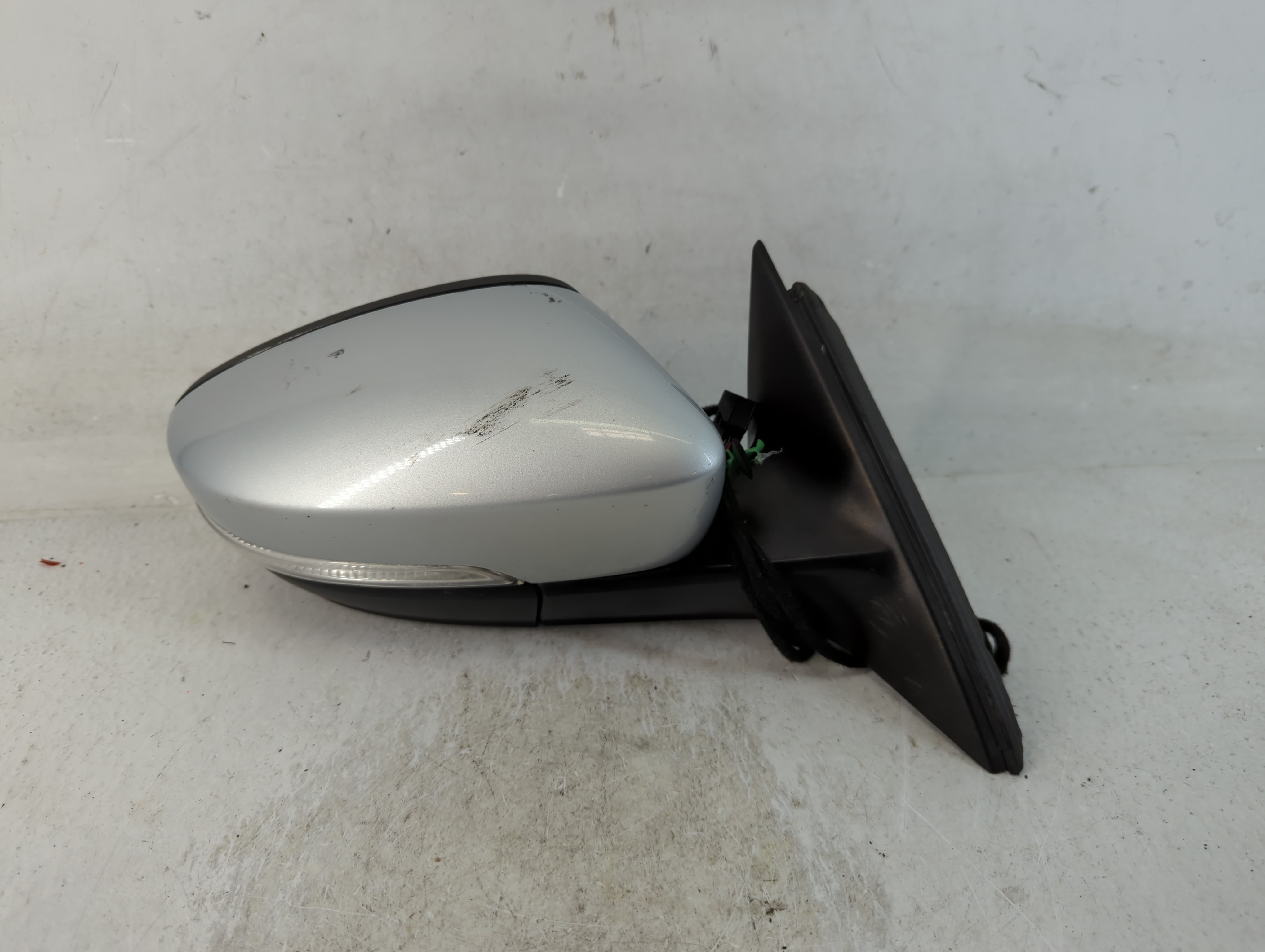 Picture of 2013-2015 Volkswagen Passat Passenger Right Side View Power Door Mirror 808480