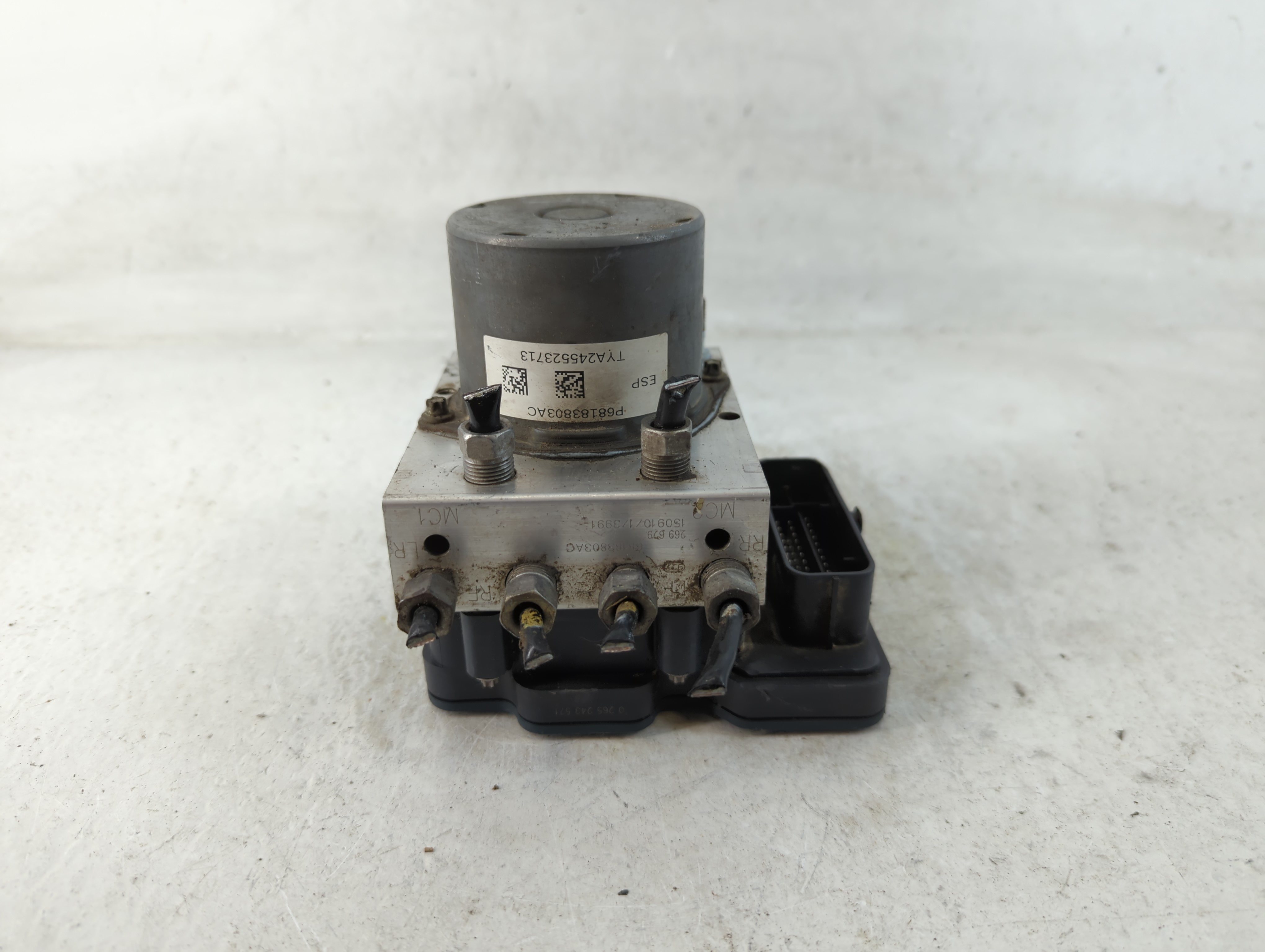 2015-2020 Dodge Grand Caravan Abs Pump Control Module 808687 - Oemusedautoparts1.com