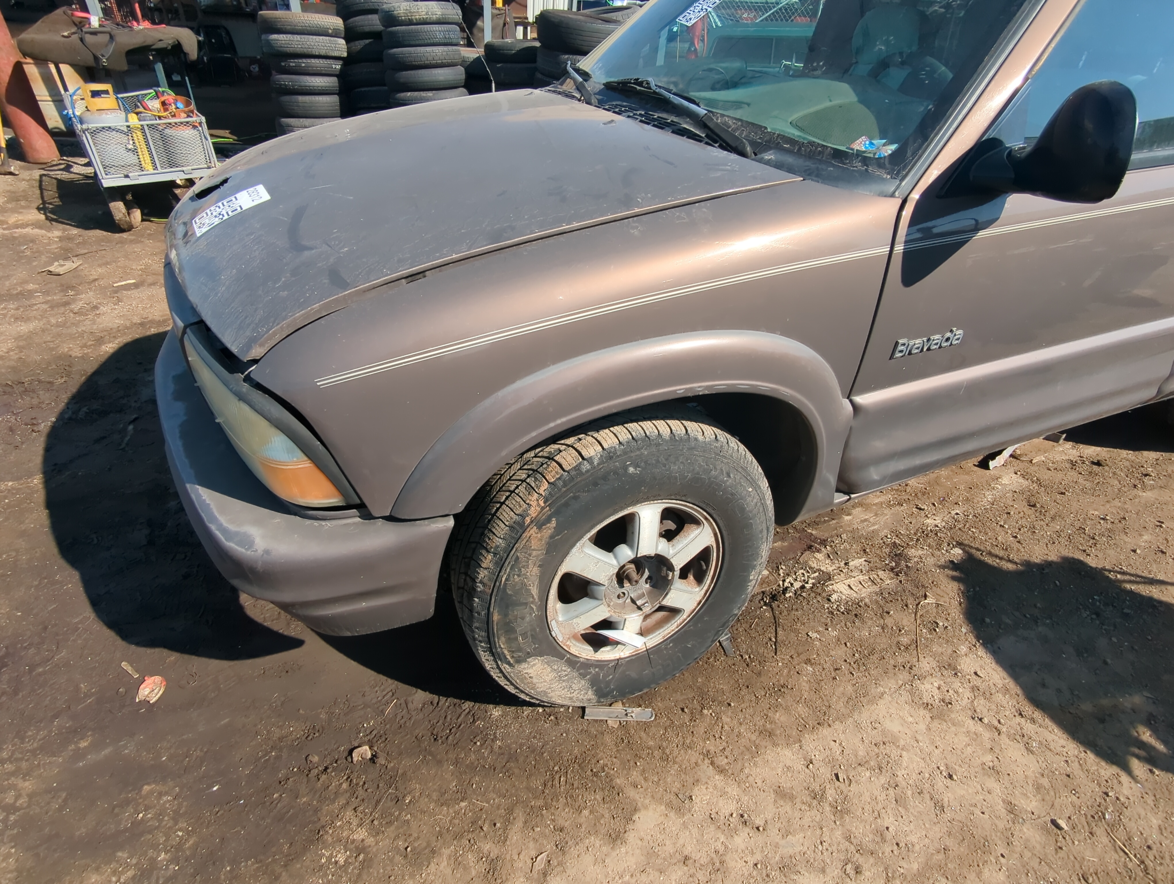 Picture of 1996-2001 Oldsmobile Bravada Driver Fender 809032