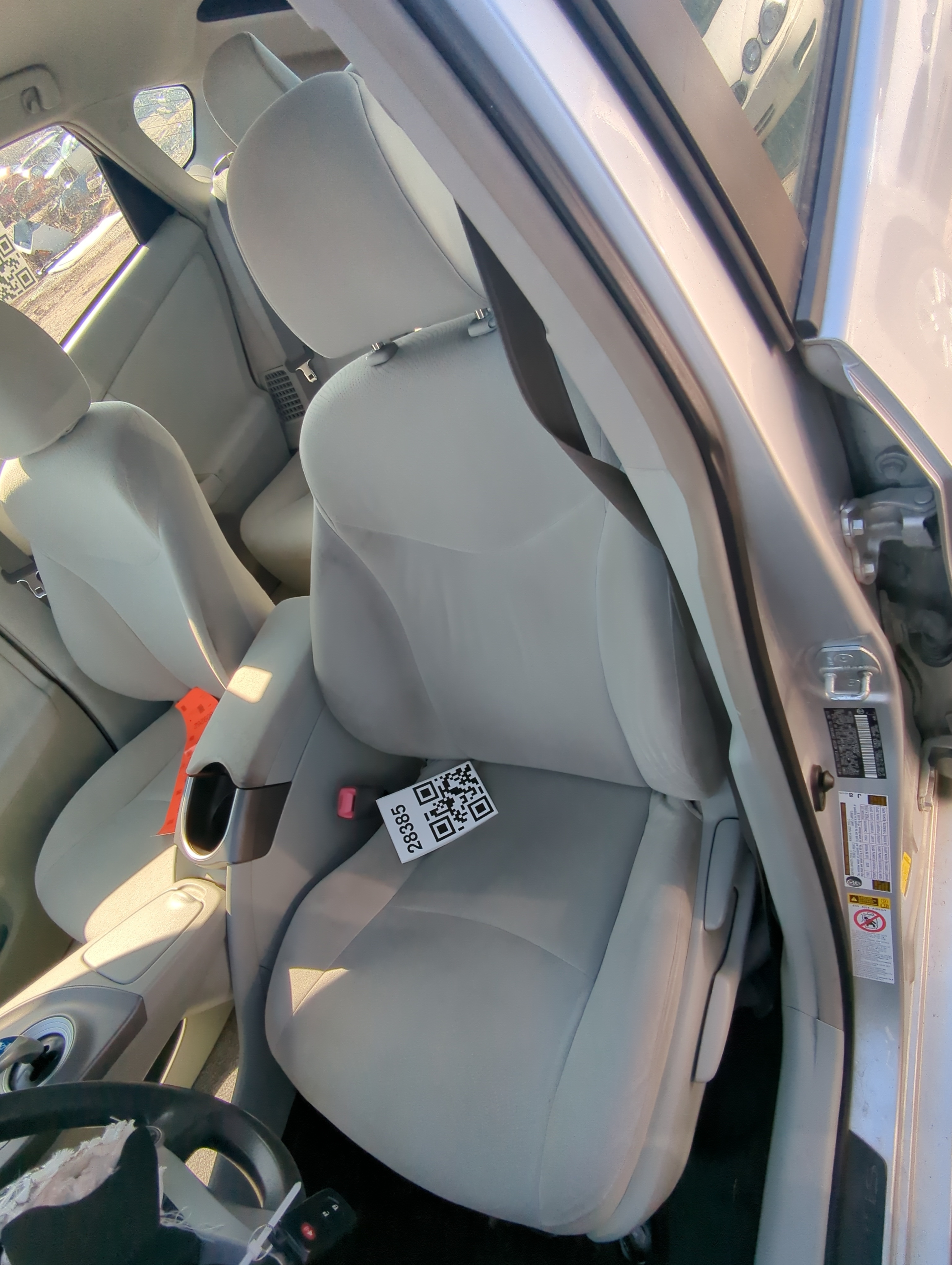 2012-2015 Toyota Prius Driver Front Seat Oem 809891 - Oemusedautoparts1.com