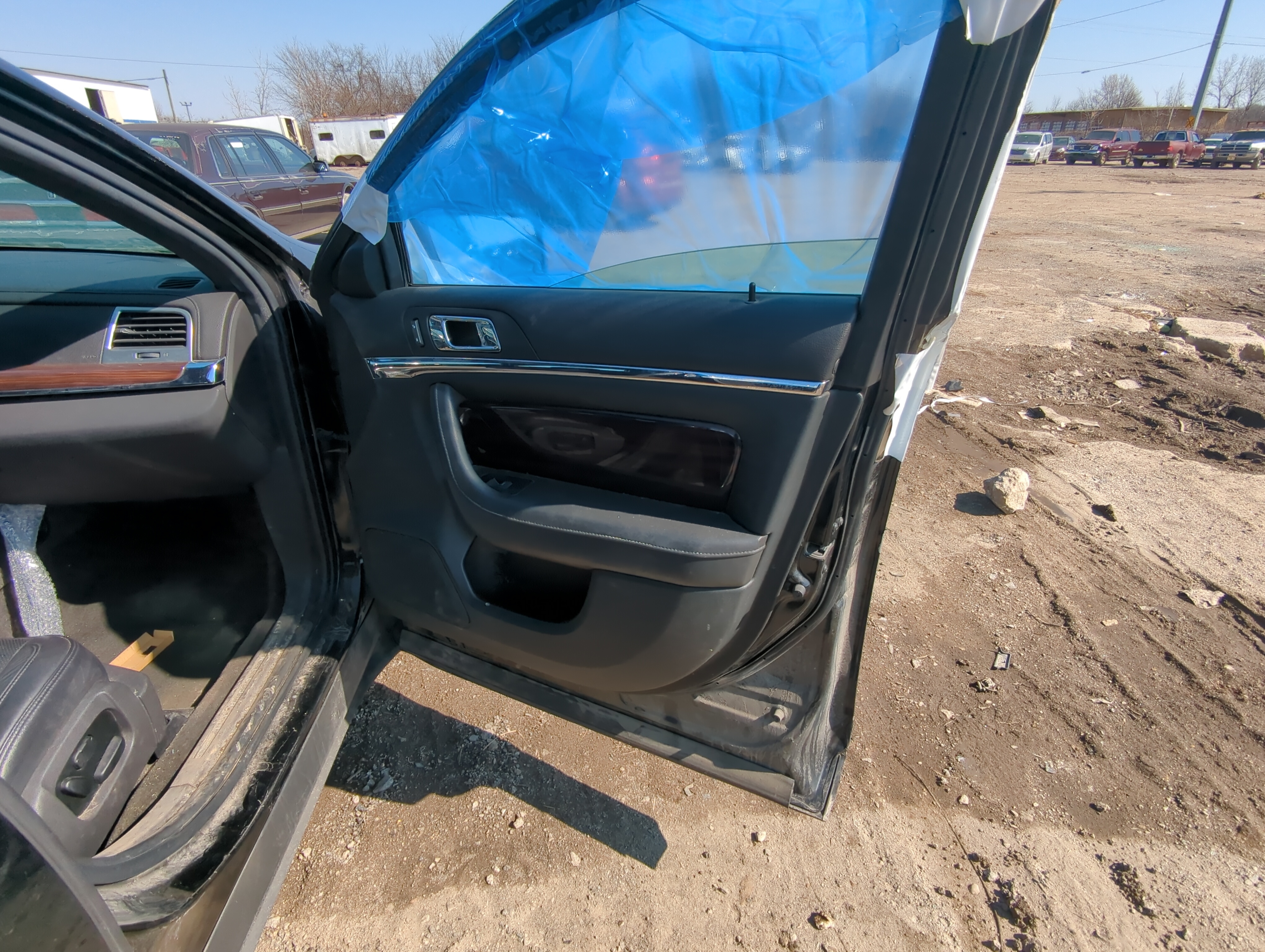 Picture of 2012 Lincoln Mks Front Right Passenger Interior Door Panel Trim 810373