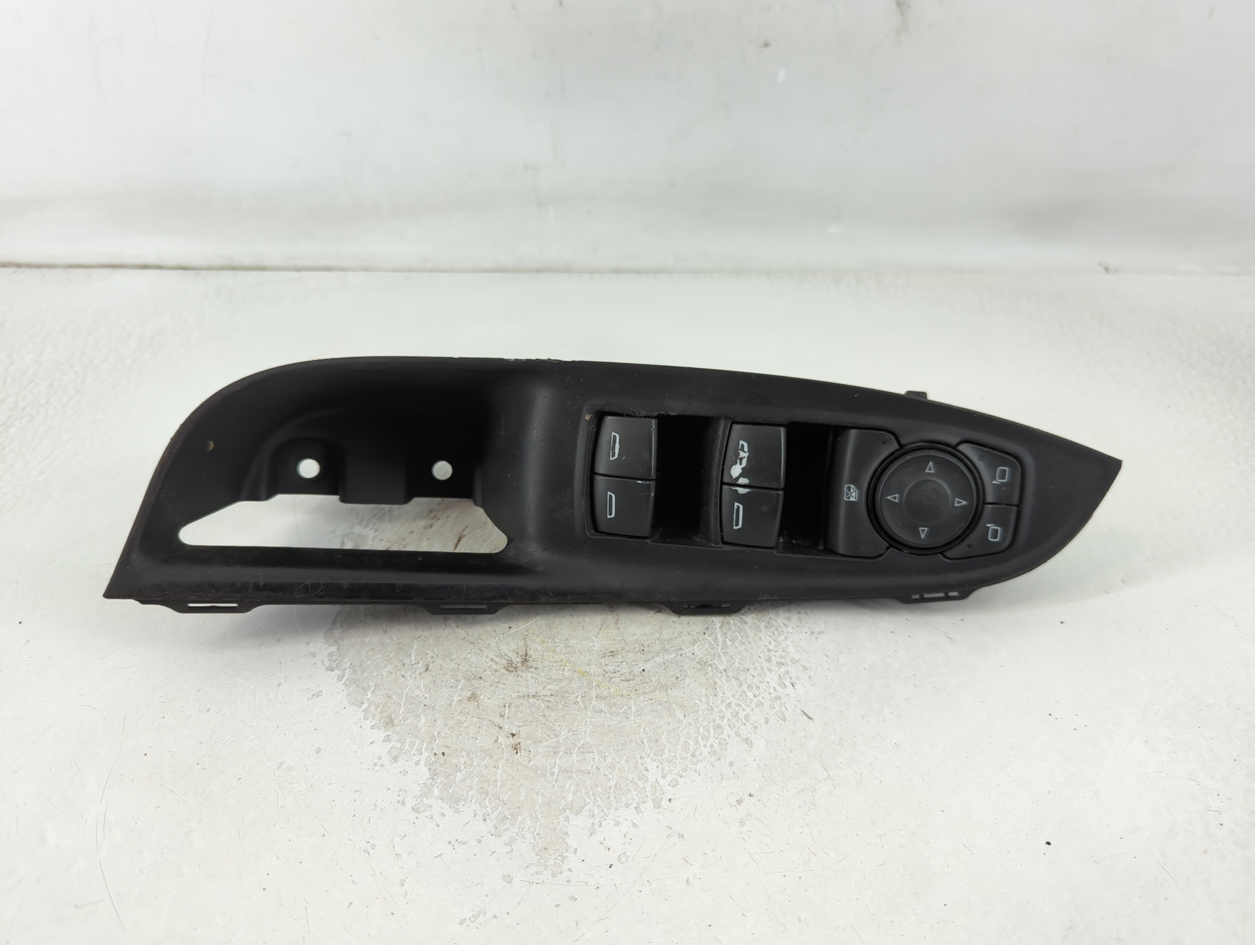 2016-2019 Chevrolet Volt Driver Left Door Master Power Window Switch 810855 - Oemusedautoparts1.com