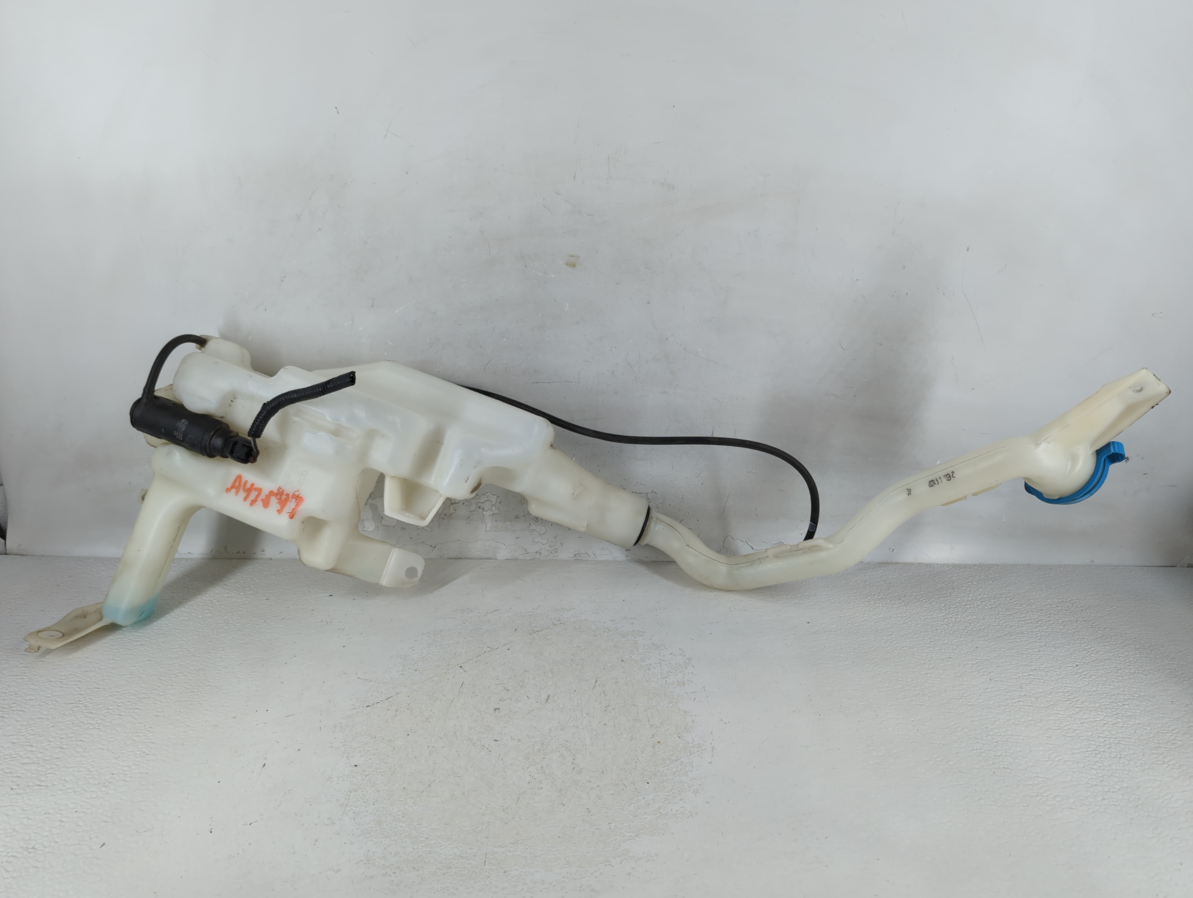2016-2021 Honda Civic Windshield Washer Fluid Reservoir Bottle Oem 811342 - Oemusedautoparts1.com