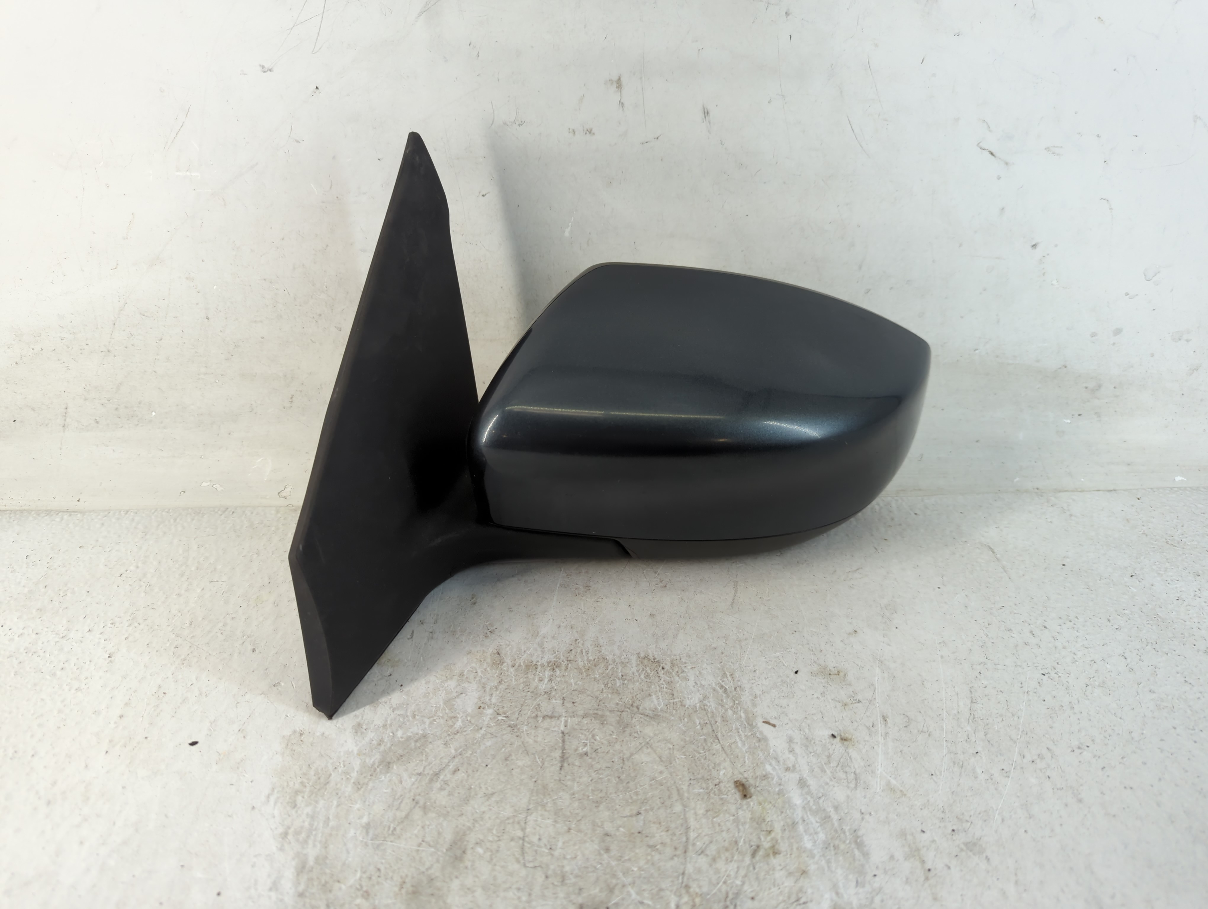 Picture of 2016-2019 Nissan Sentra Driver Left Side View Power Door Mirror Black 811371