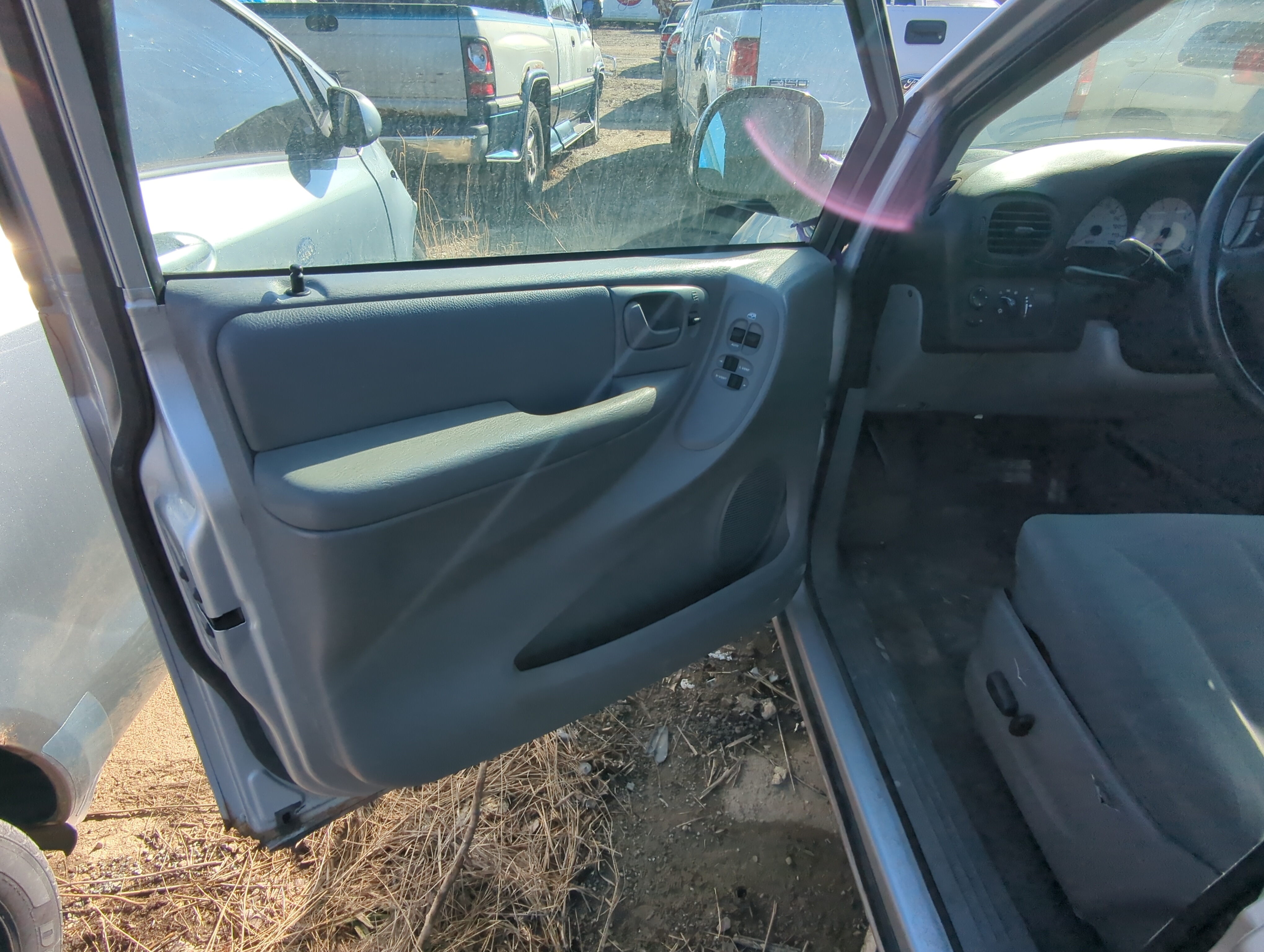 Picture of 2007 Dodge Caravan Front Left Driver Interior Door Panel Trim 811513