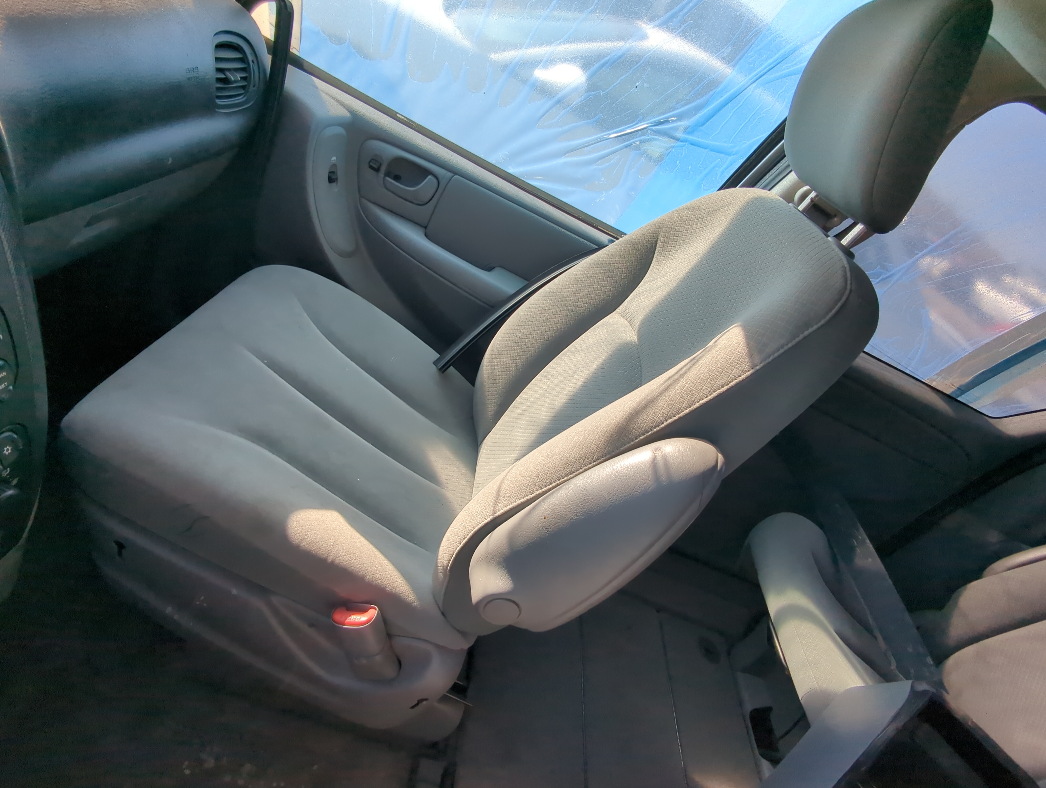 Picture of 2005-2007 Dodge Caravan Passenger Front Seat Oem 811540