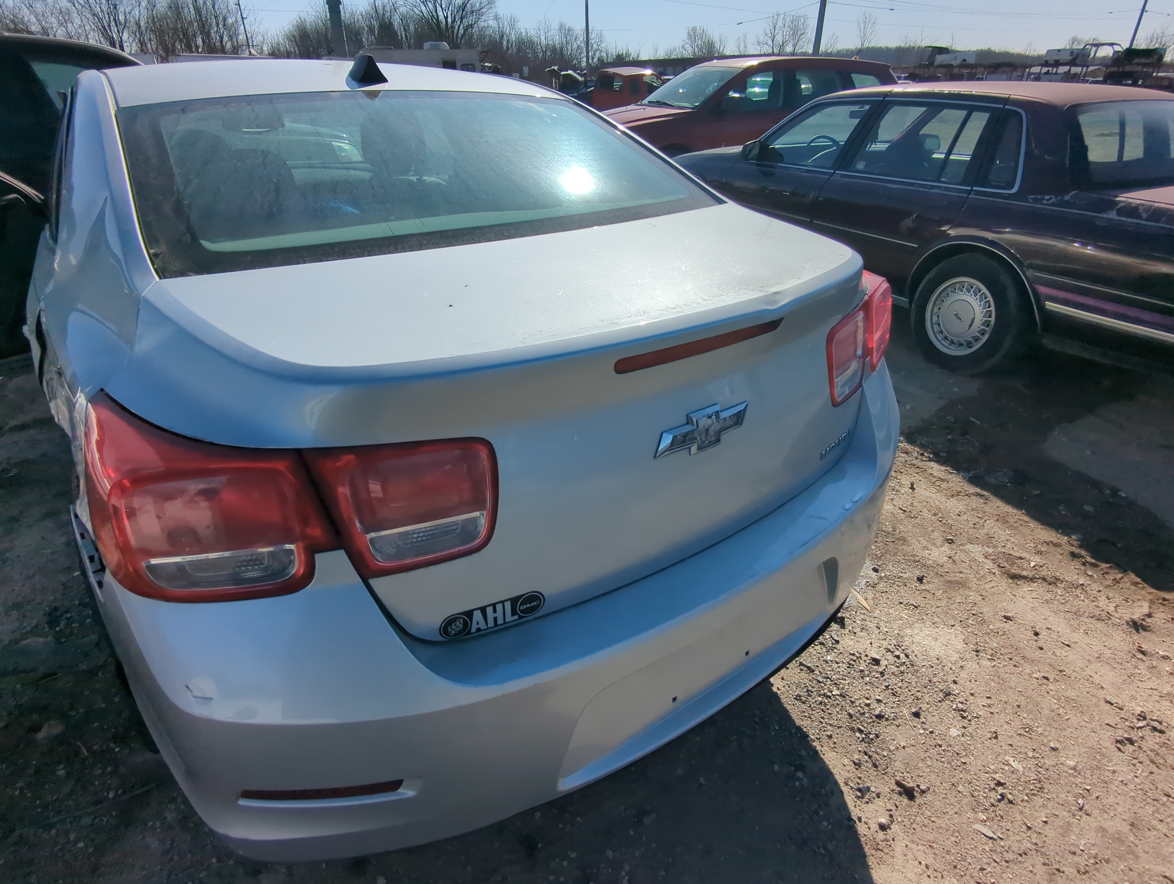 2013-2016 Chevrolet Malibu Trunk/decklid/hatch/tailgate Oem 811633 - Oemusedautoparts1.com