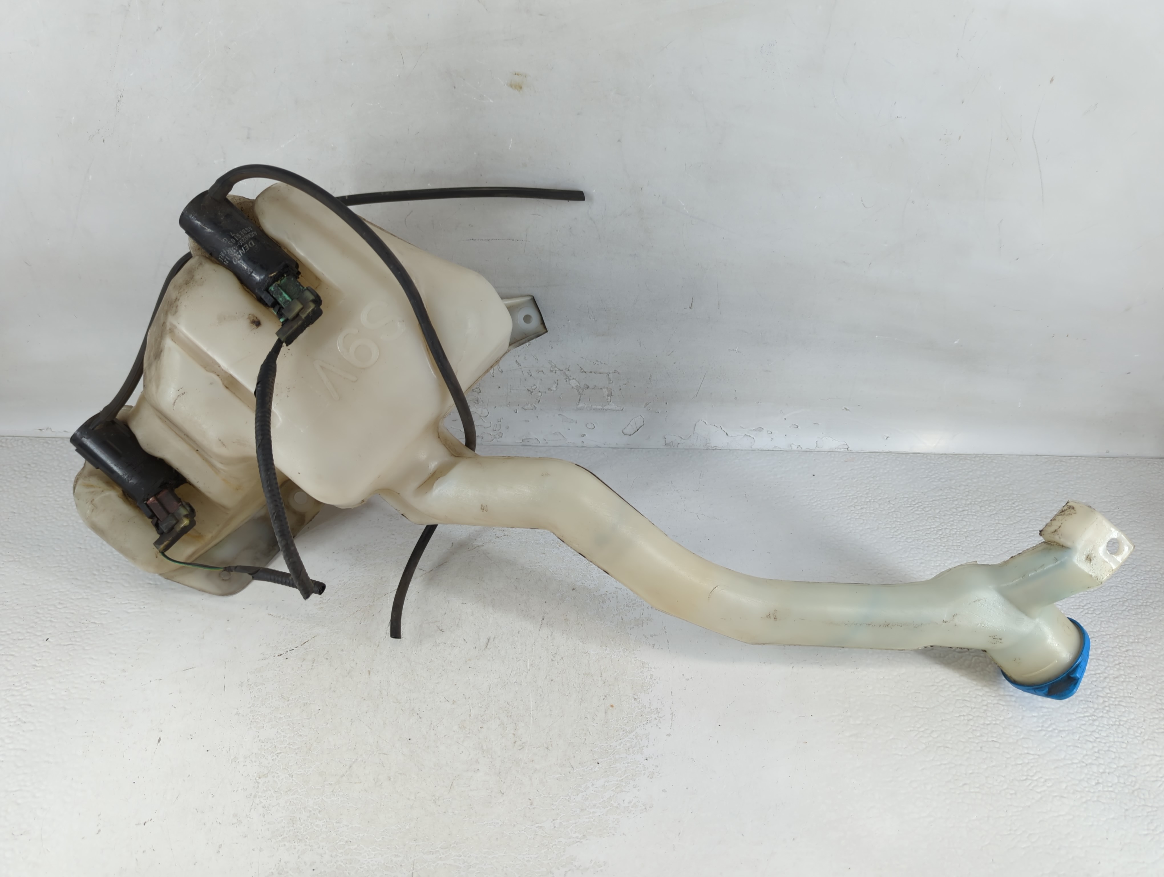 2003-2005 Honda Pilot Windshield Washer Fluid Reservoir Bottle Oem 811797 - Oemusedautoparts1.com
