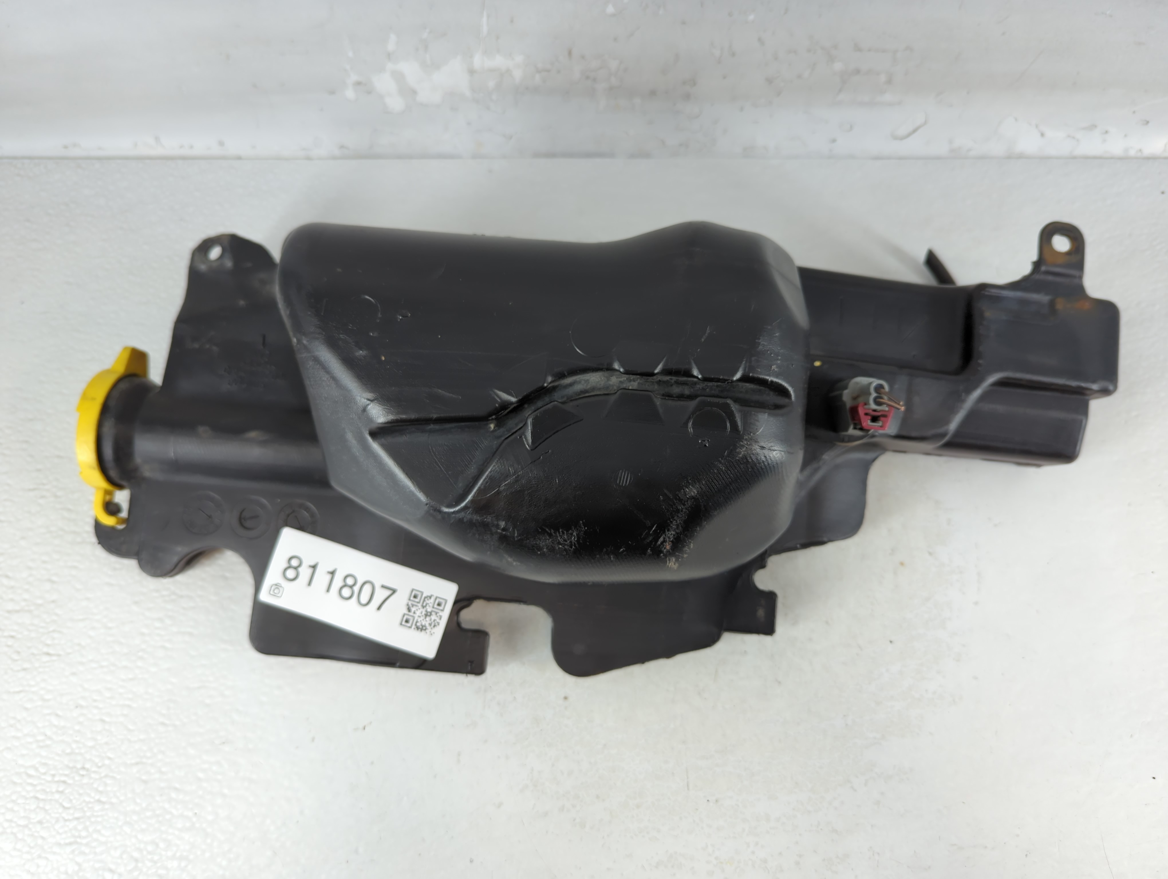 Dodge Ram 2500 Windshield Washer Fluid Reservoir Bottle Oem 811807 - Oemusedautoparts1.com