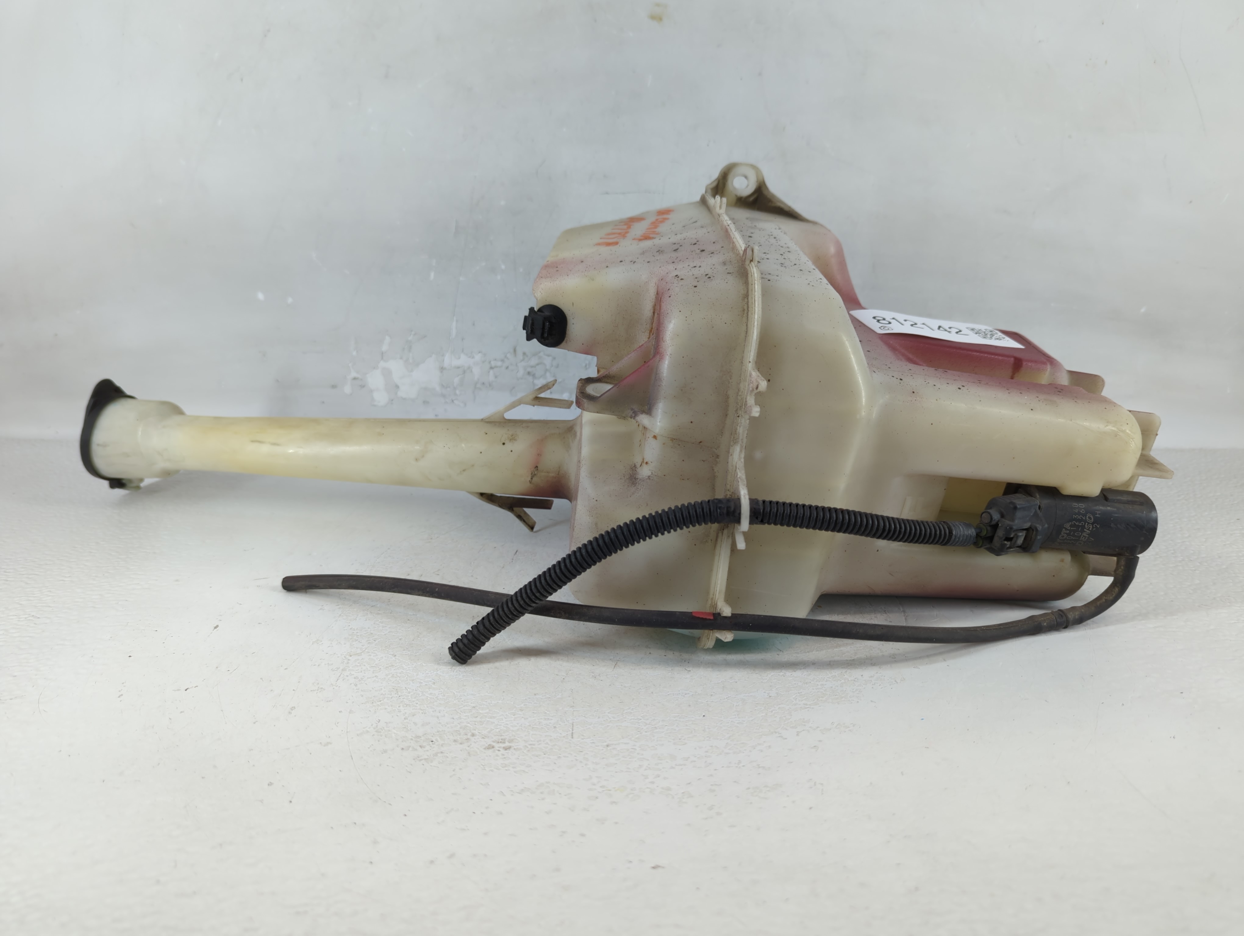 2003-2008 Toyota Corolla Windshield Washer Fluid Reservoir Bottle Oem 812142 - Oemusedautoparts1.com