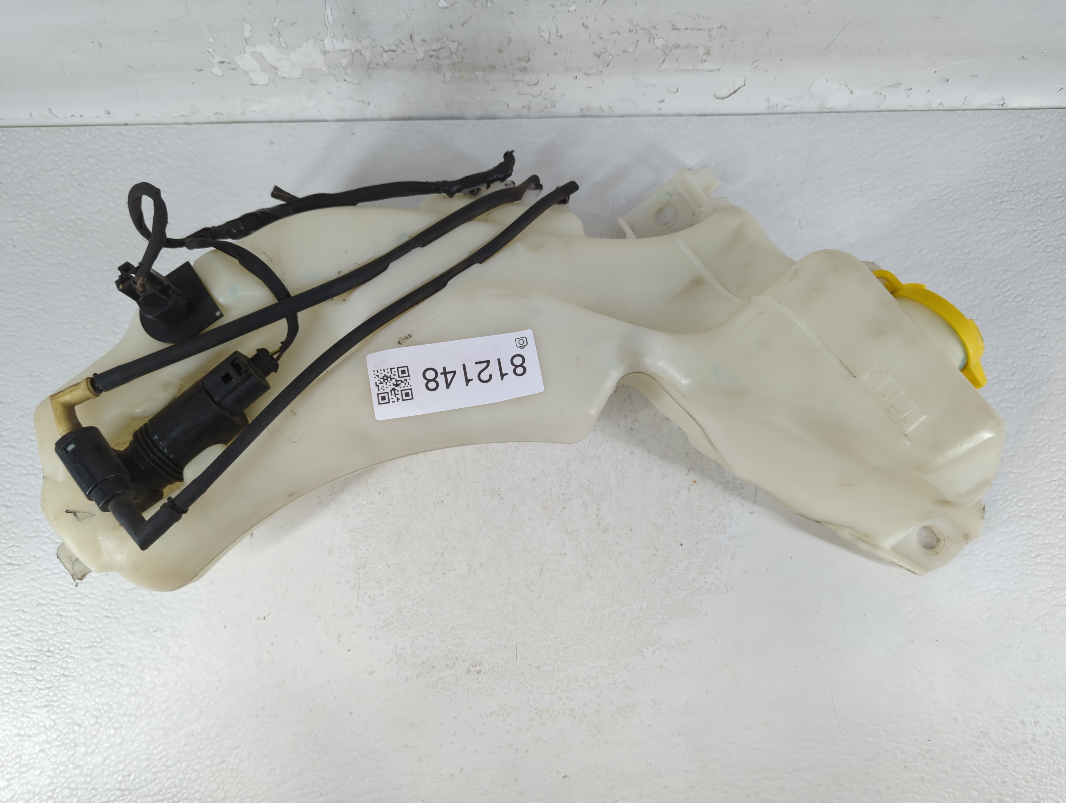 2017 Dodge Journey Windshield Washer Fluid Reservoir Bottle Oem 812148 - Oemusedautoparts1.com