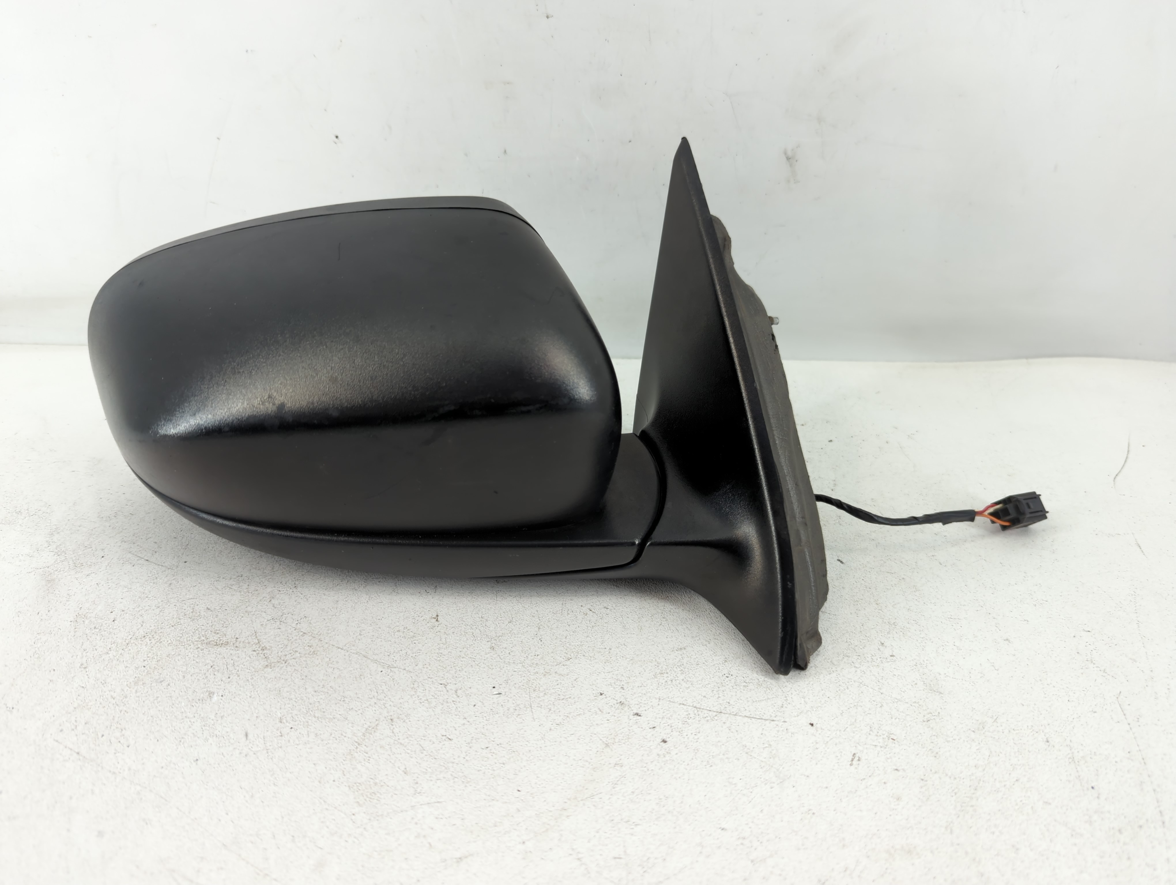 2014-2021 Jeep Cherokee Passenger Right Side View Power Door Mirror Black 812162 - Oemusedautoparts1.com
