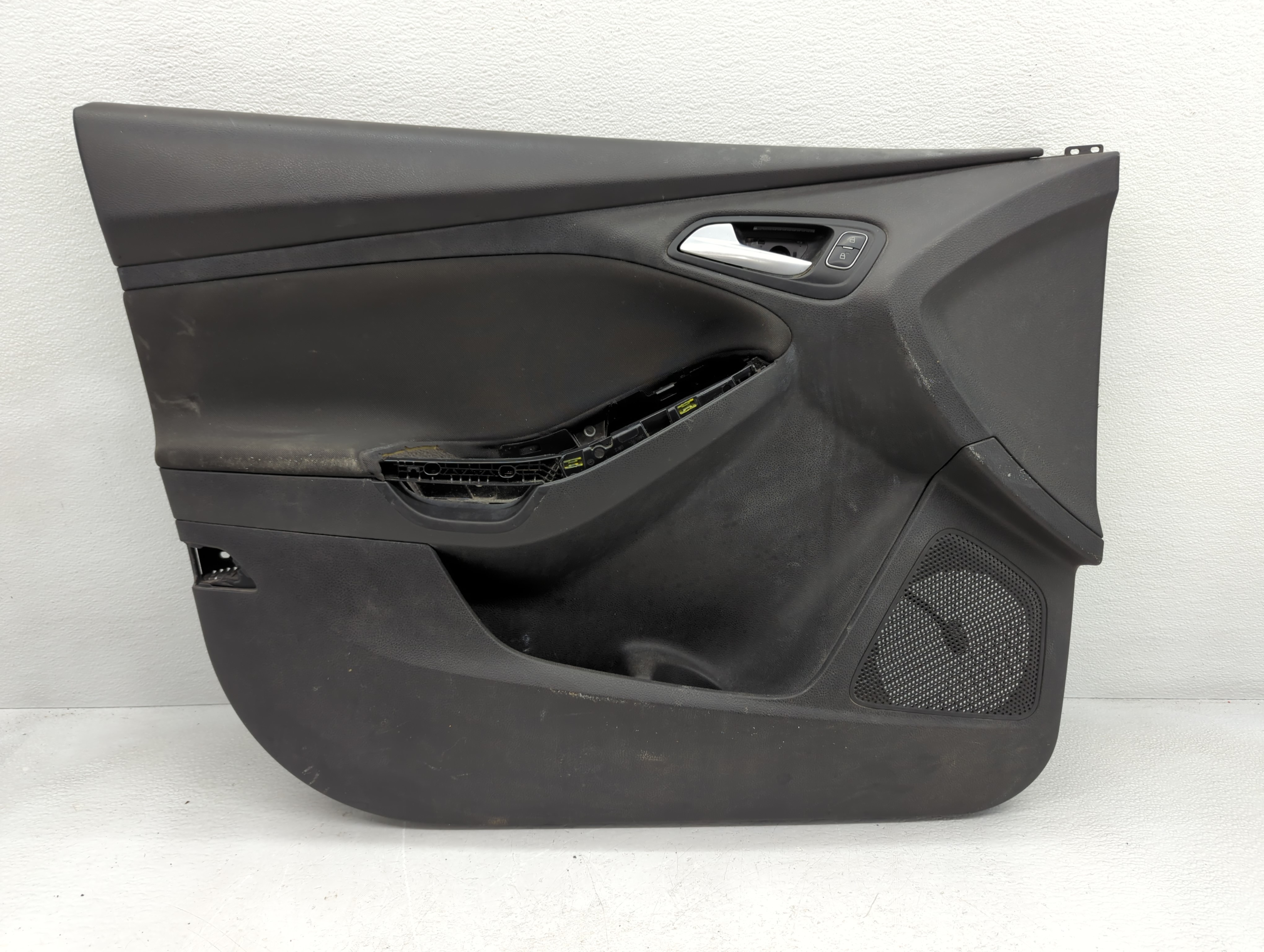 Picture of 2015 Ford Focus Front Right Passenger Interior Door Panel Trim 812168