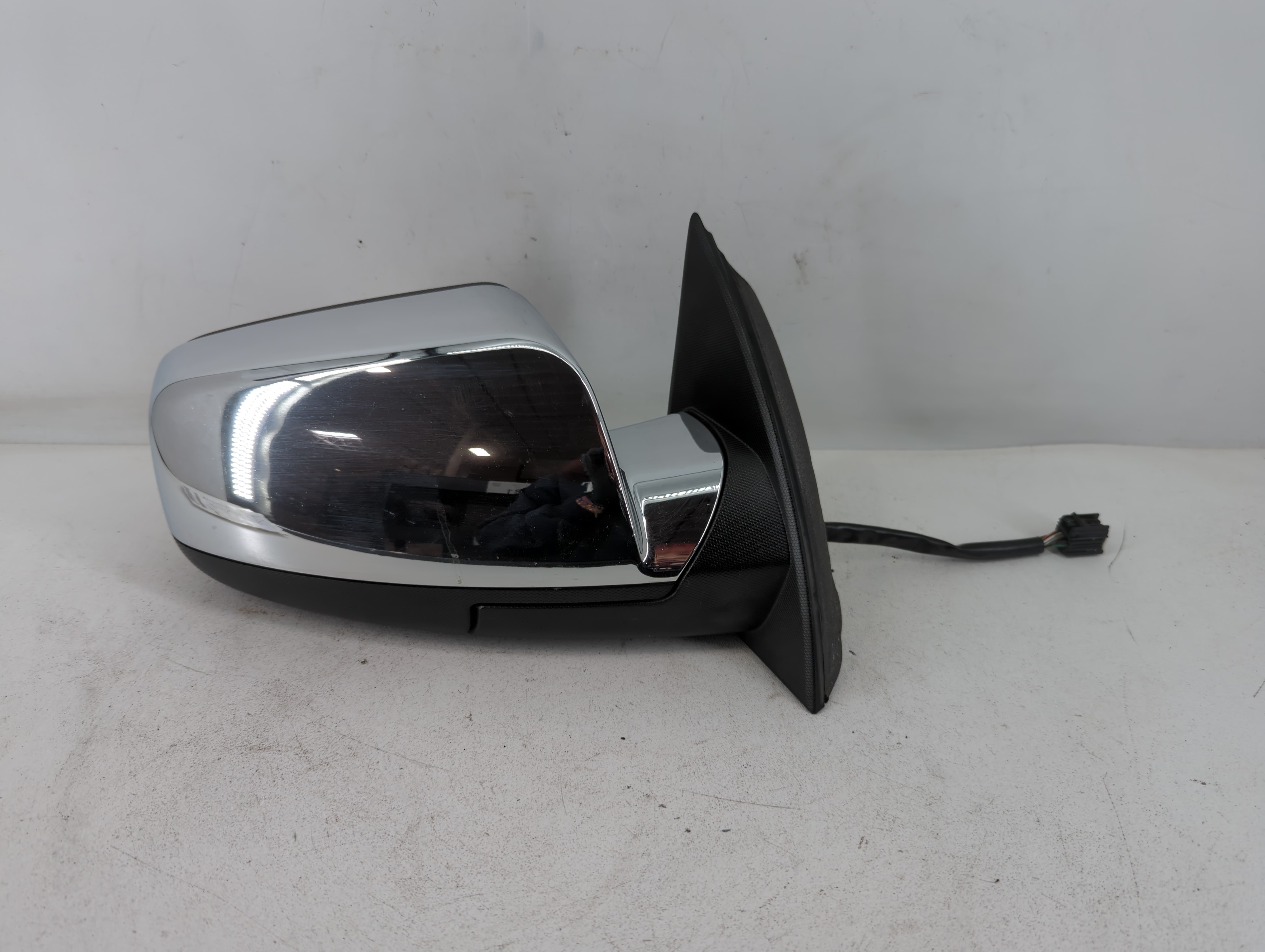 Picture of 2010-2011 Gmc Terrain Passenger Right Side View Power Door Mirror Chrome 812213