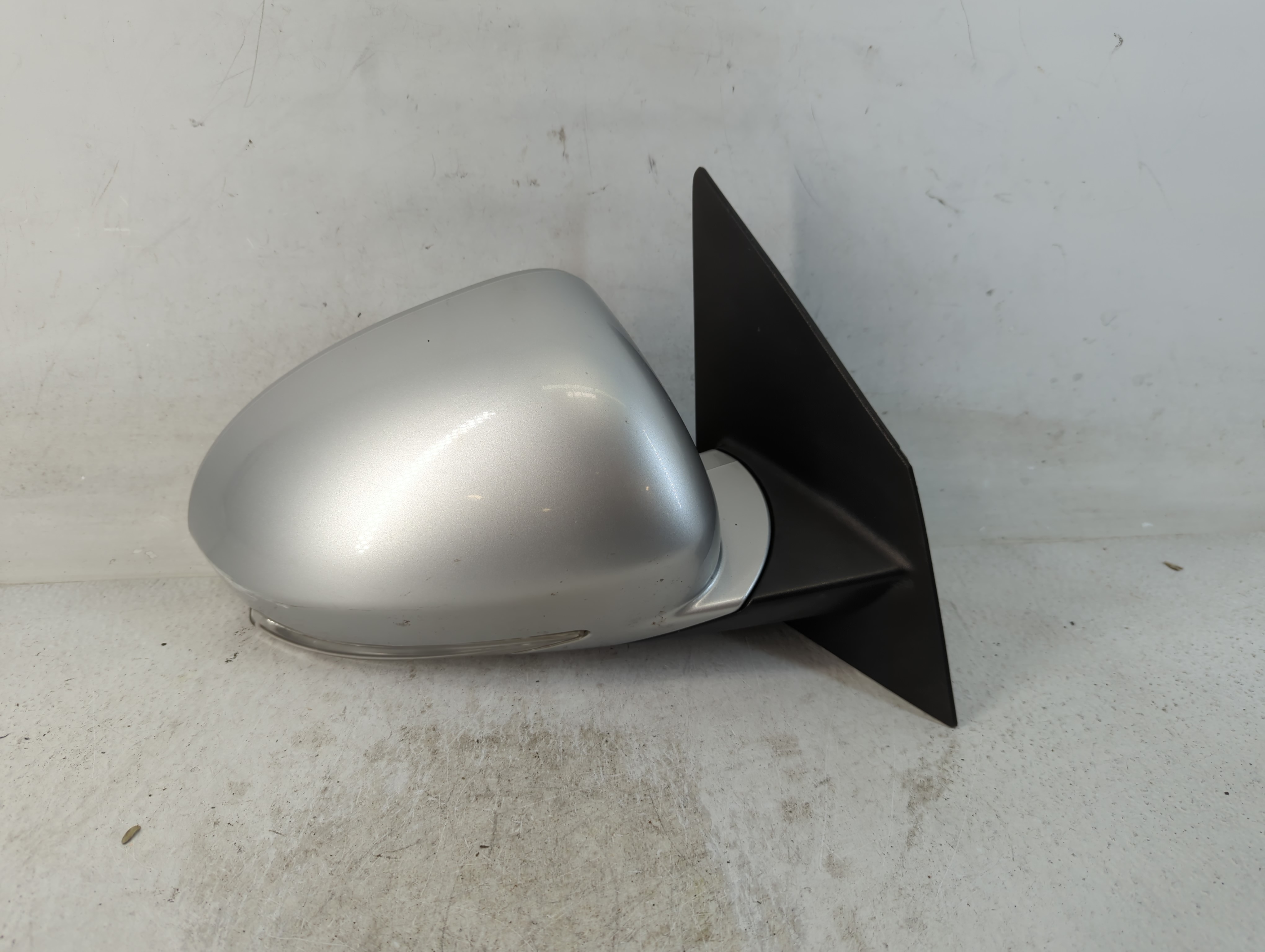 2008-2017 Buick Enclave Passenger Right Side View Power Door Mirror Beige 812308 - Oemusedautoparts1.com
