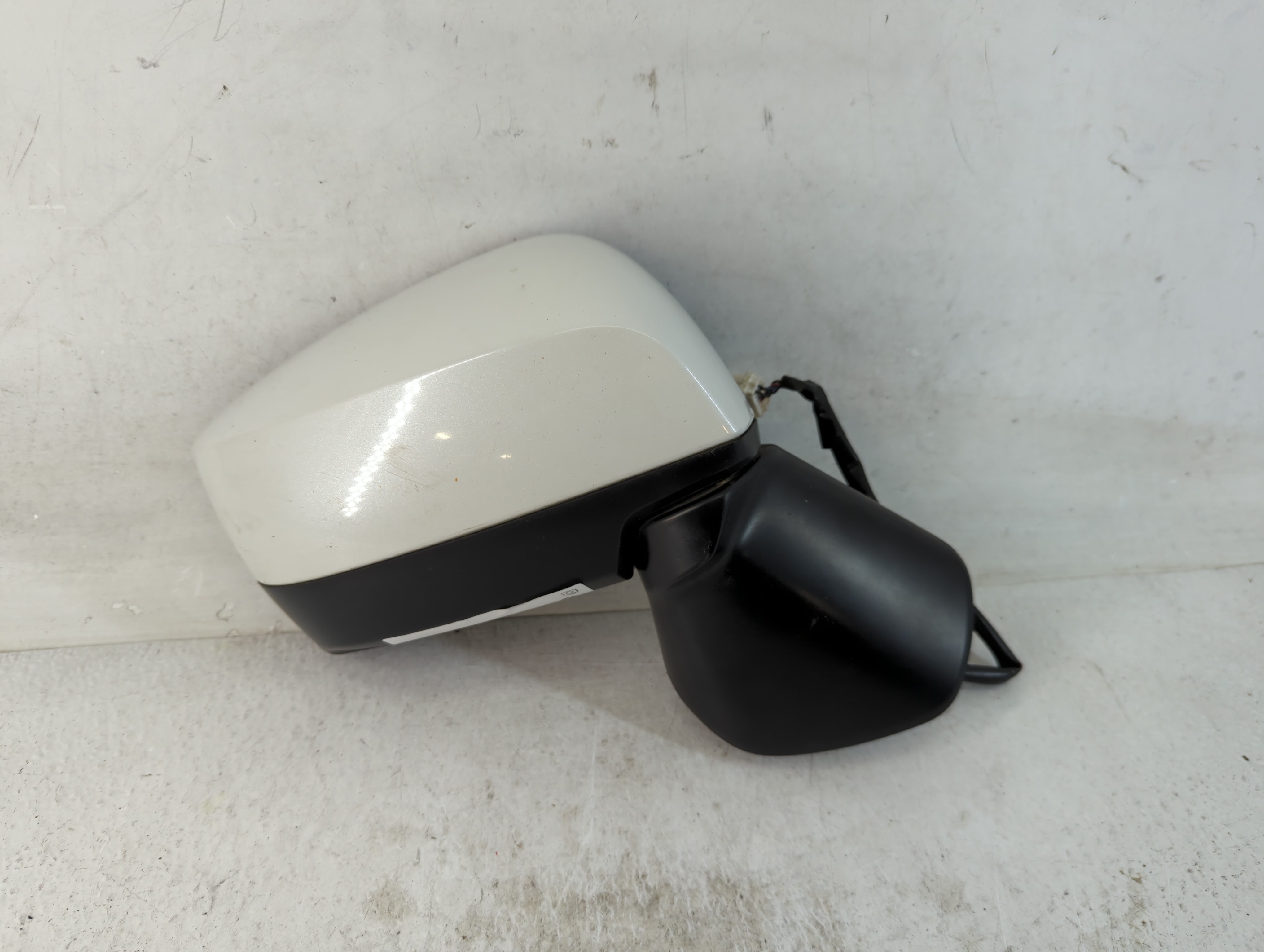 Subaru Xv Passenger Right Side View Power Door Mirror White 812313 - Oemusedautoparts1.com