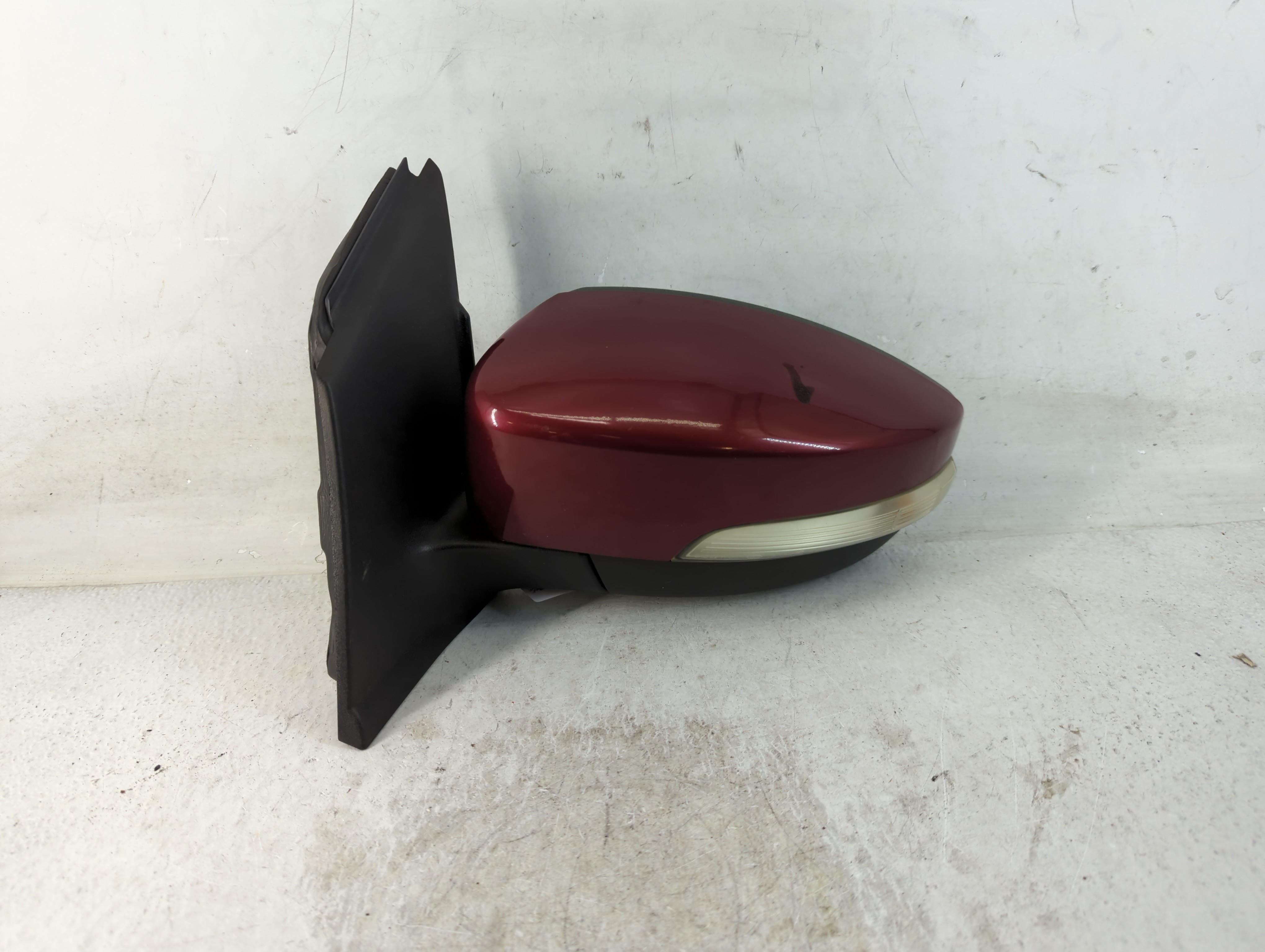 2013-2016 Ford Escape Driver Left Side View Power Door Mirror Red 812320 - Oemusedautoparts1.com